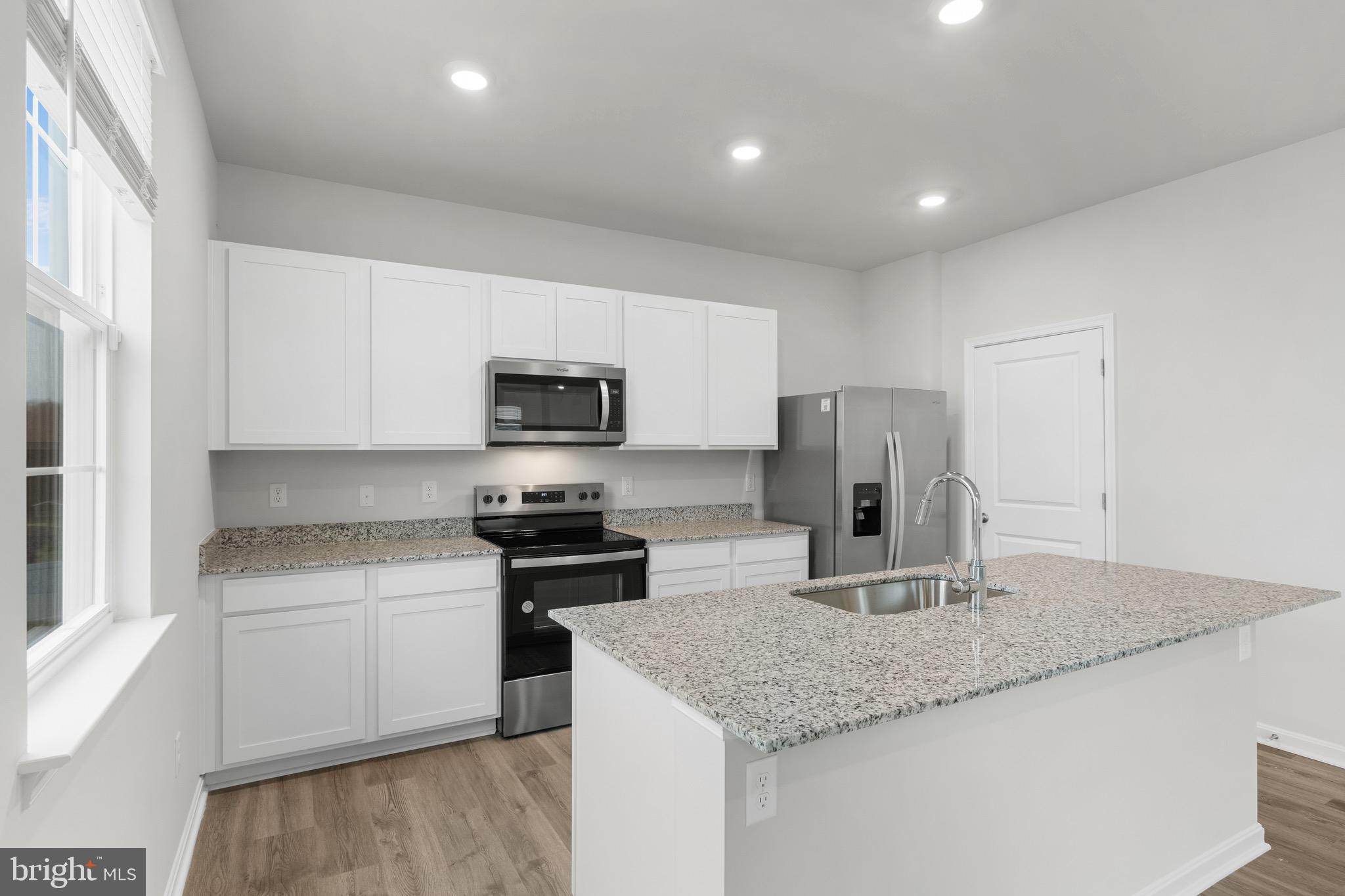 WILDERNESS SHORES - Residential