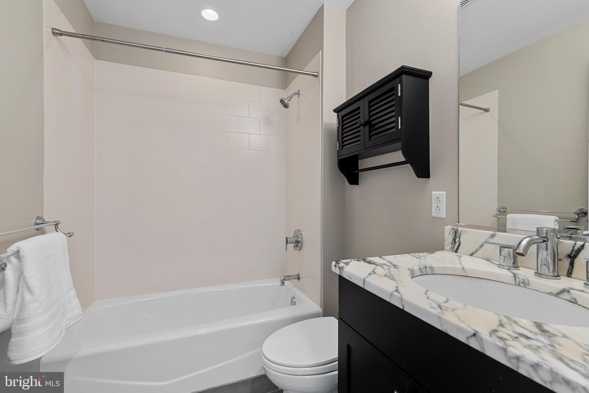 LOCUST POINT - Residential Lease