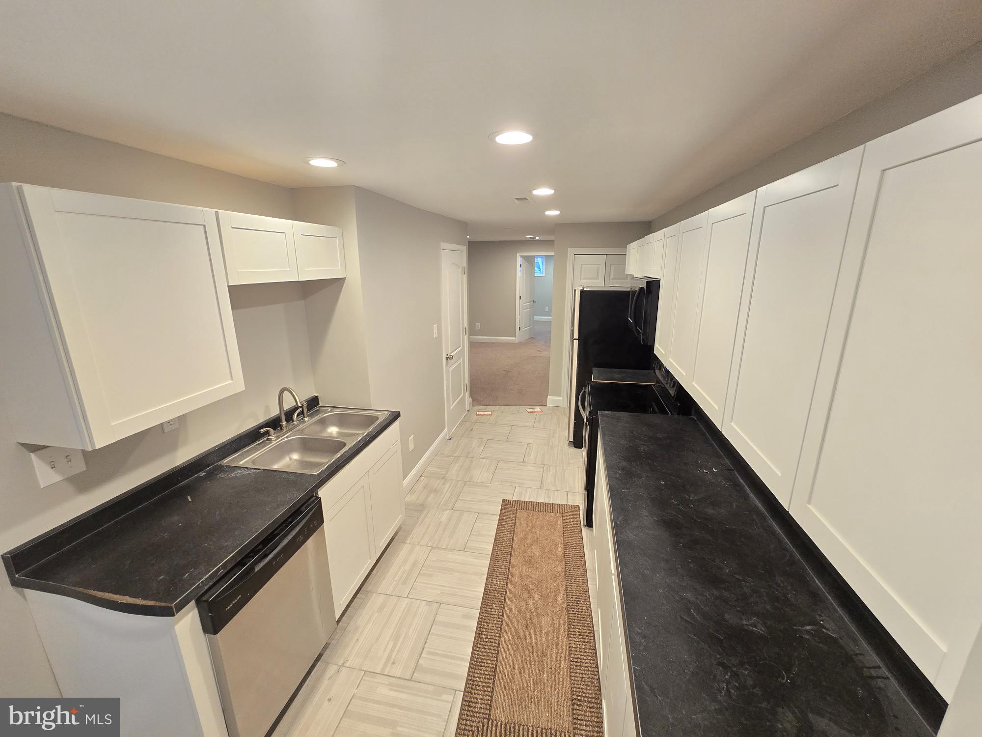 JOSEPH LEE - Residential Lease
