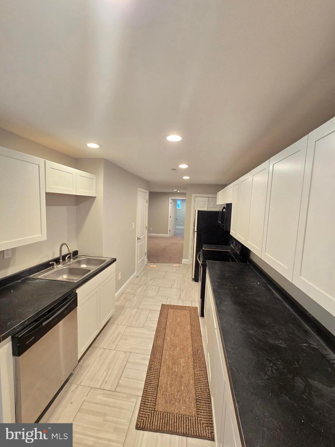 JOSEPH LEE - Residential Lease