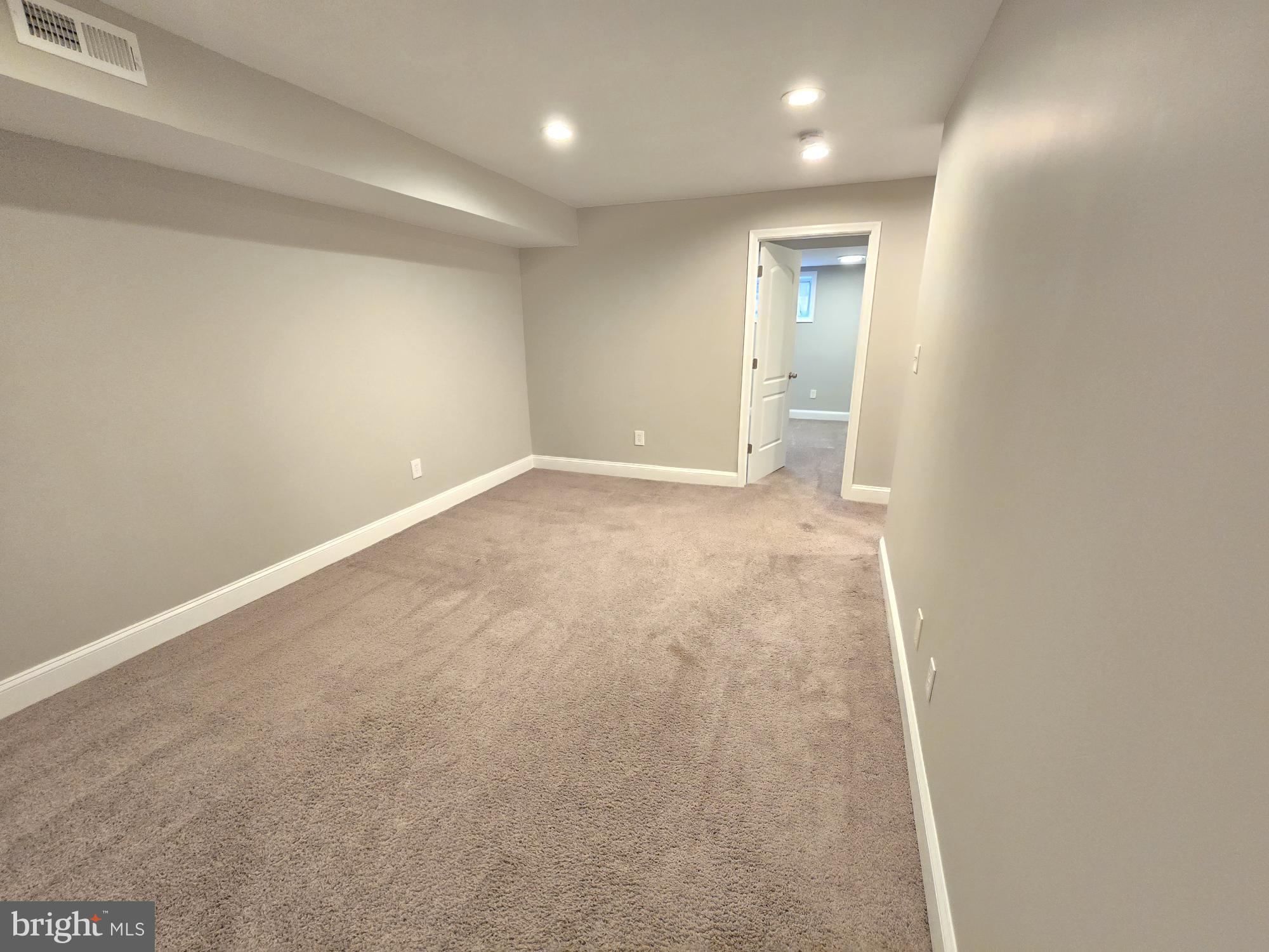 JOSEPH LEE - Residential Lease