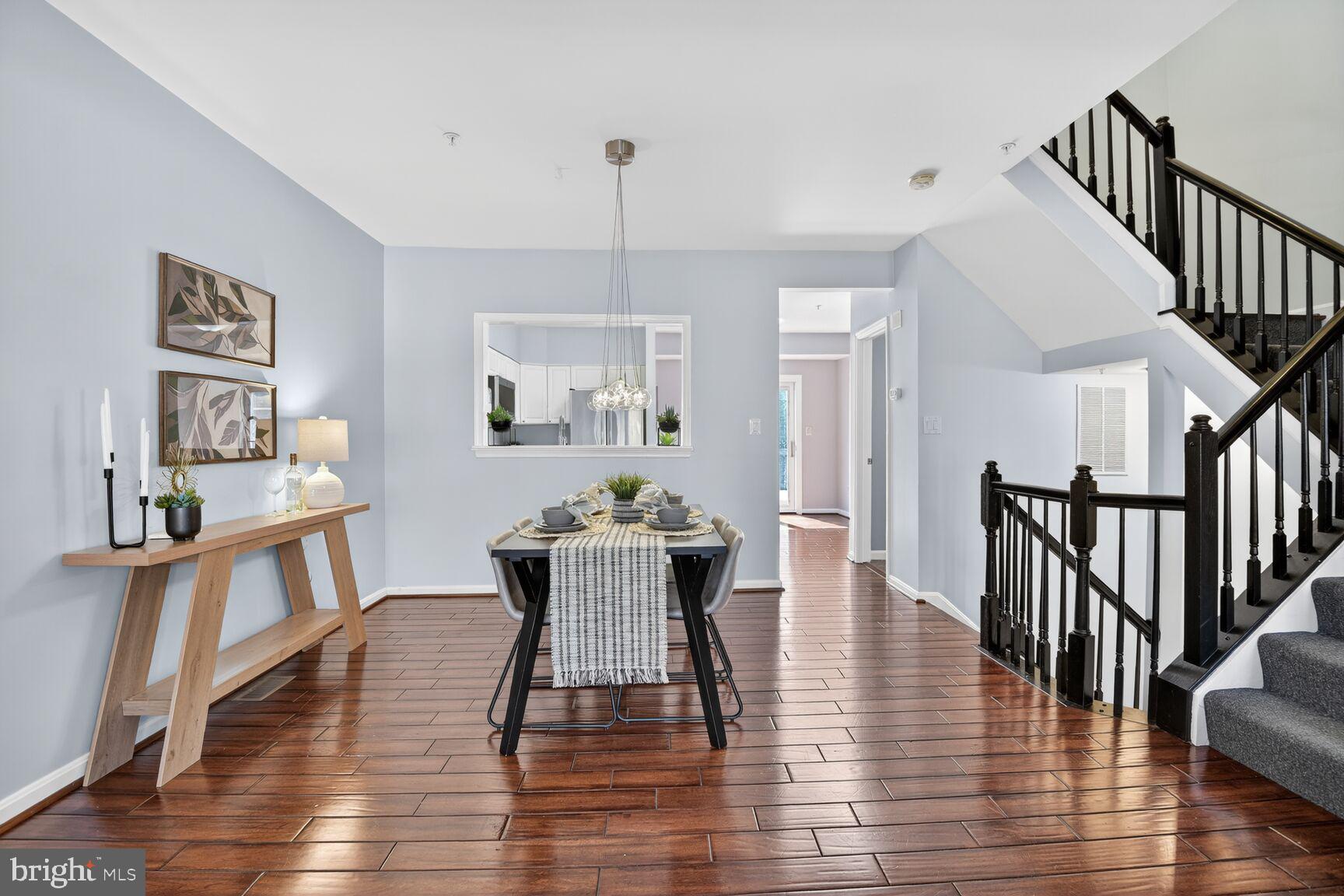 WHITLEY PARK CONDOMINIUM - Residential