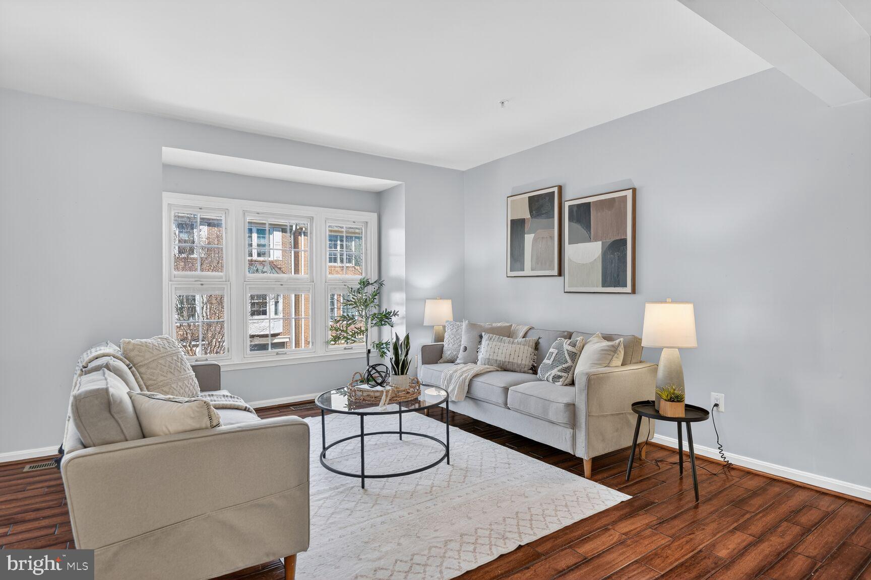 WHITLEY PARK CONDOMINIUM - Residential