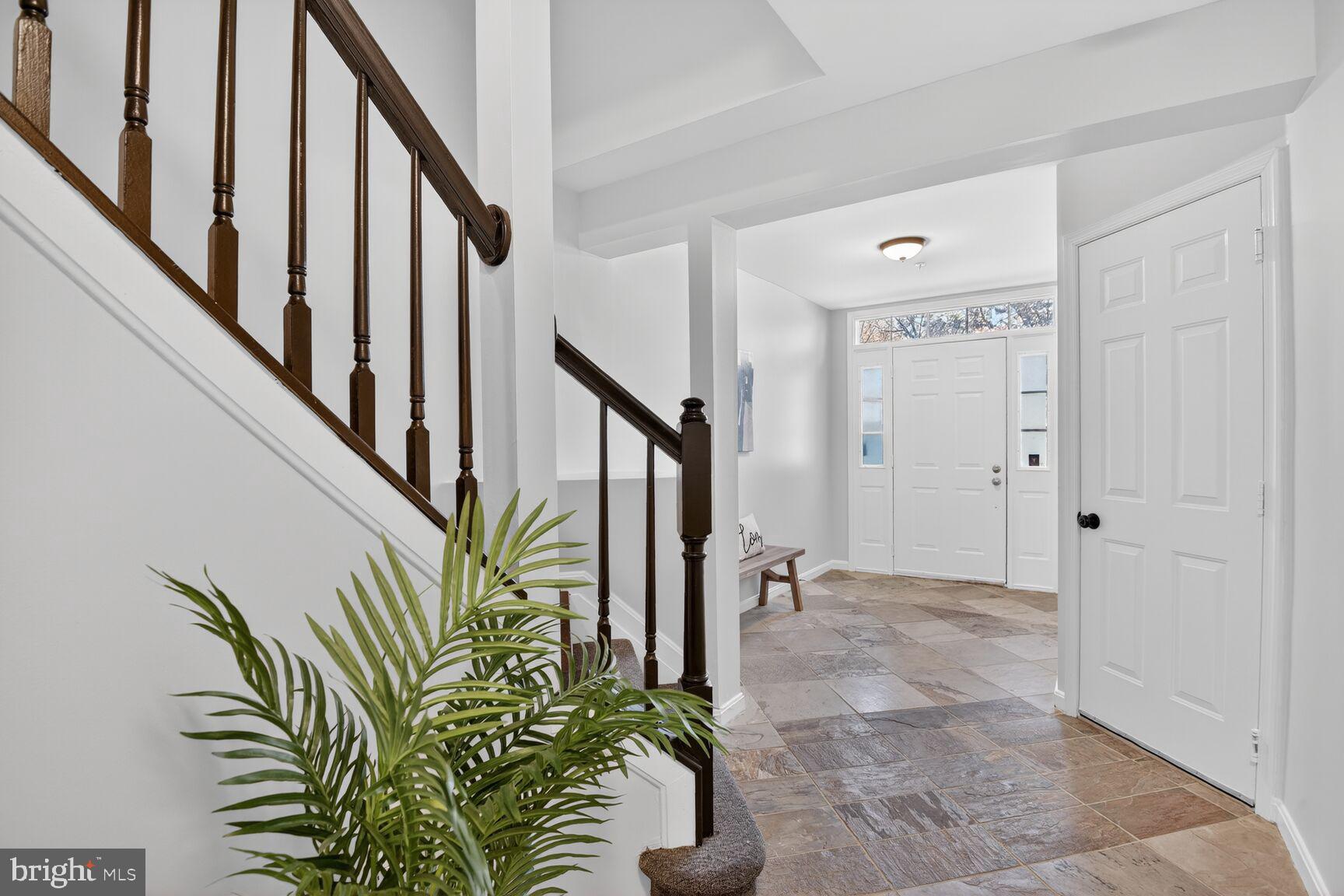 WHITLEY PARK CONDOMINIUM - Residential