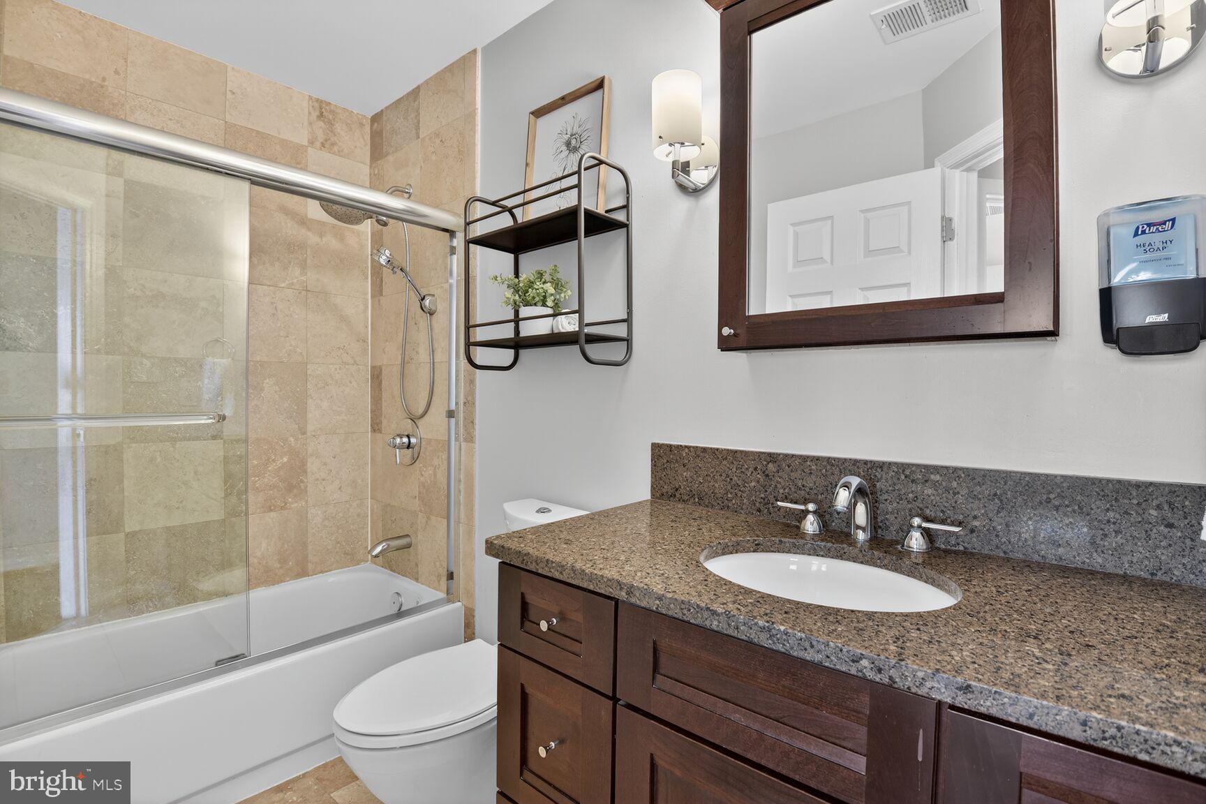 WHITLEY PARK CONDOMINIUM - Residential