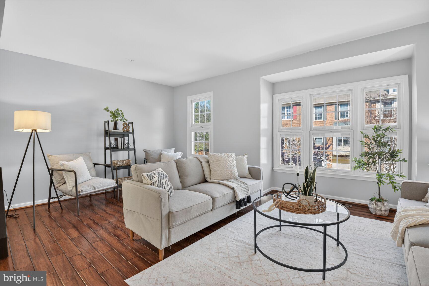 WHITLEY PARK CONDOMINIUM - Residential