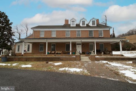 22 SAINT THOMAS LANE OWINGS MILLS MD 21117