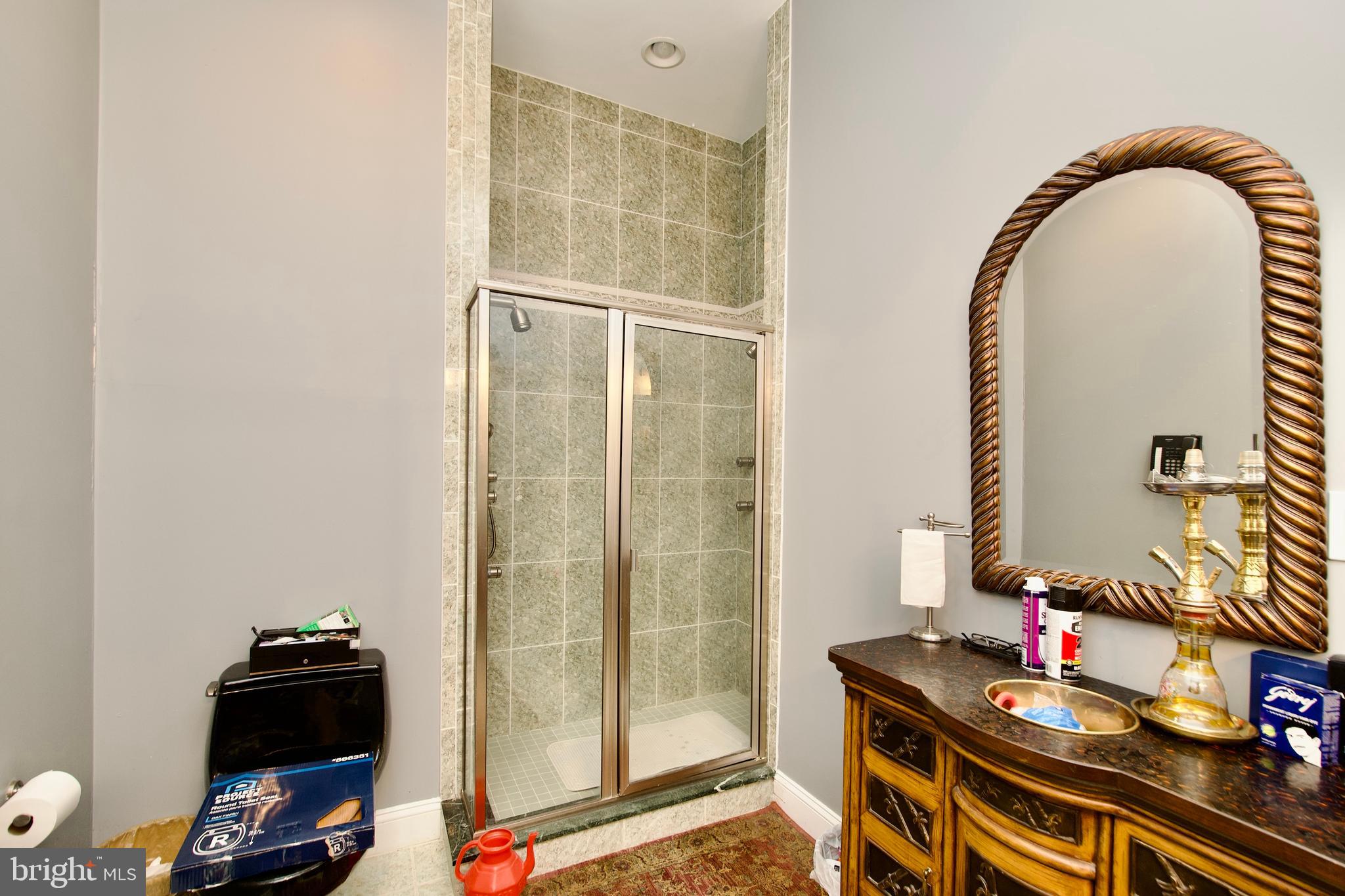 CAVES VALLEY - Residential