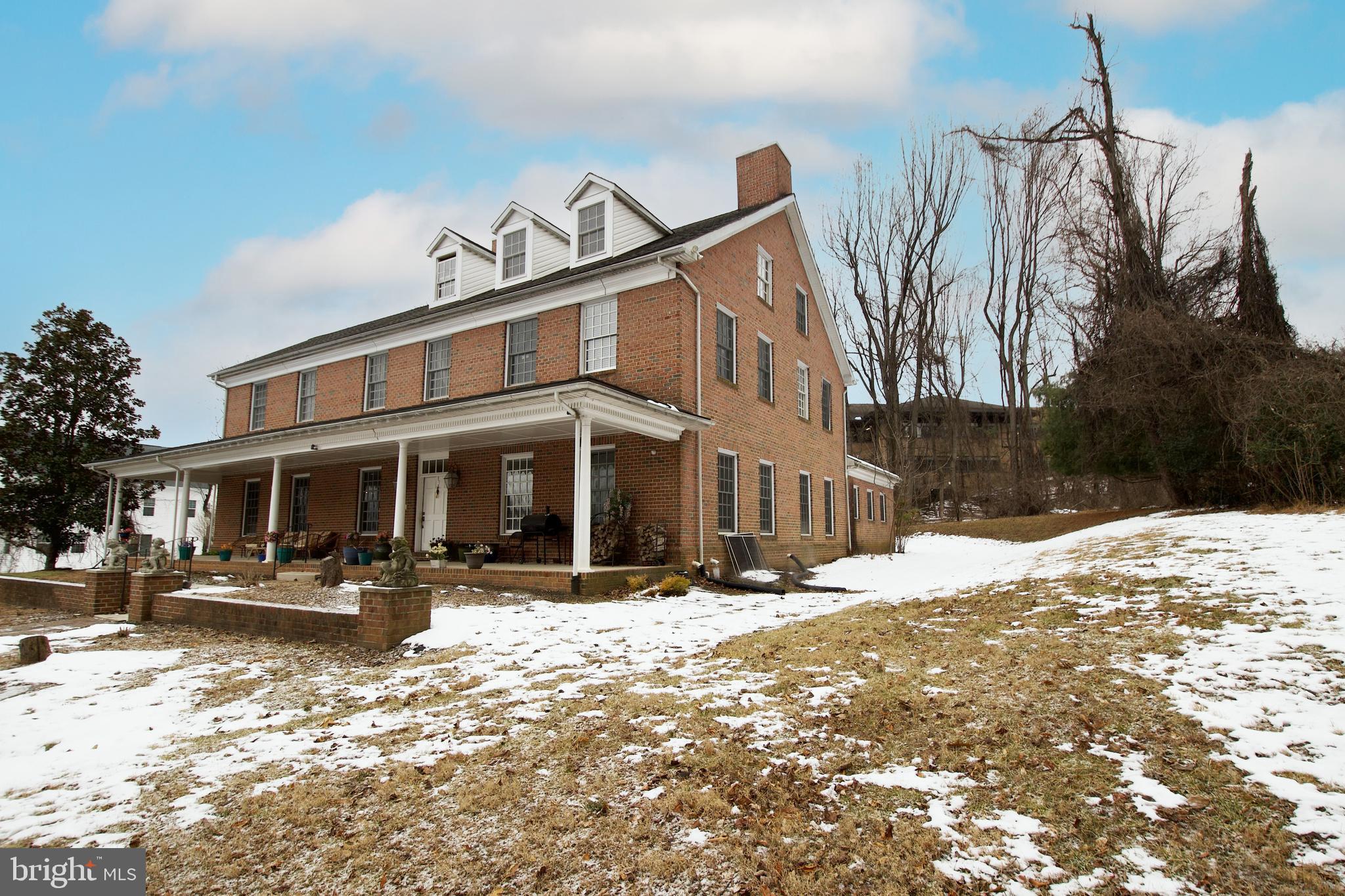 22 SAINT THOMAS LANE