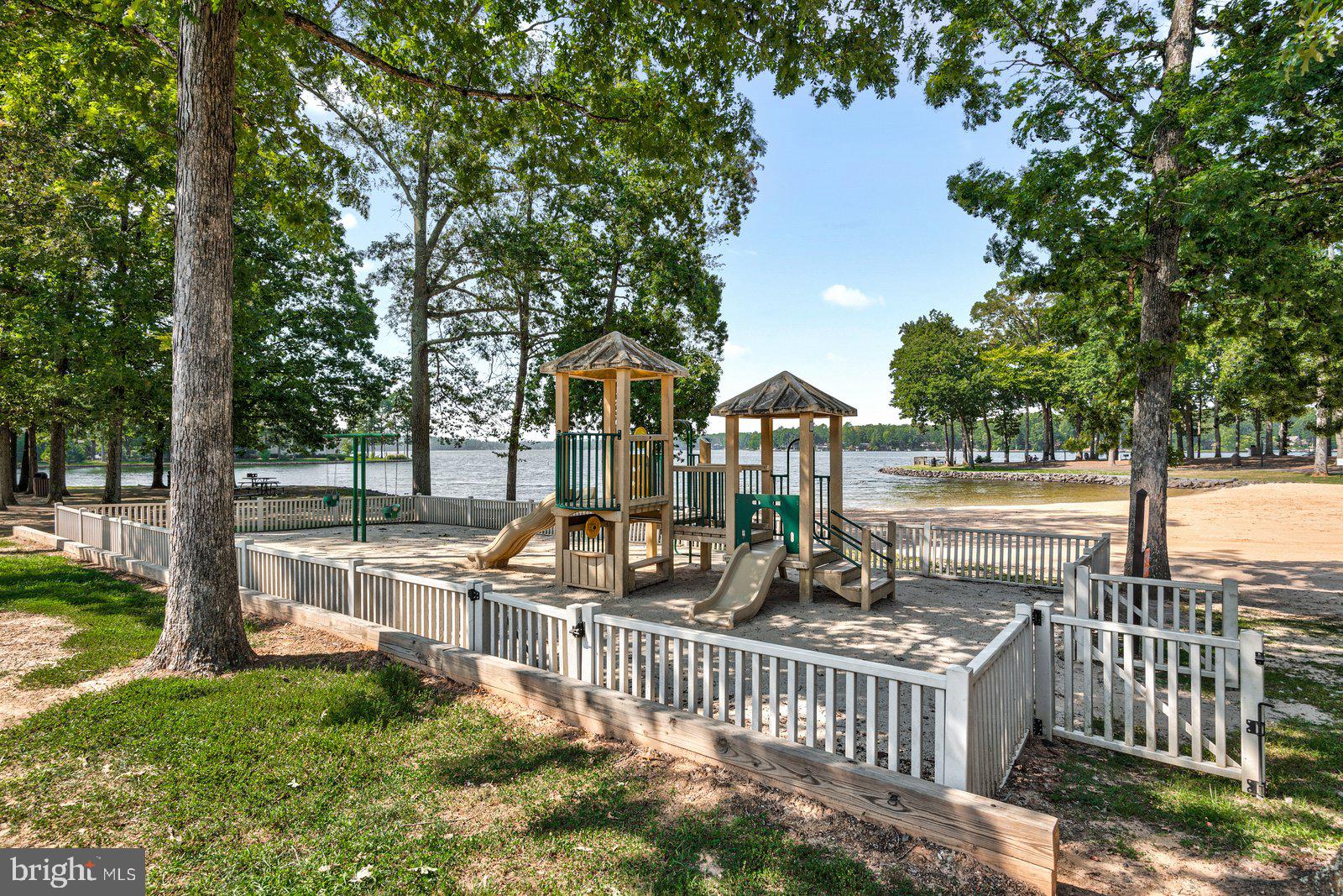 LAKE OF THE WOODS - Residential