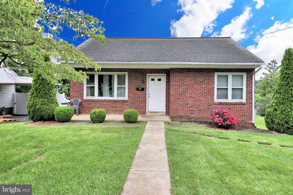 Photo of 1935 Hemlock Road, LANCASTER, PA 17603 (MLS # PALA2071242)