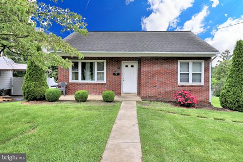 Photo of 1935 Hemlock Road, LANCASTER, PA 17603 (MLS # PALA2071242)