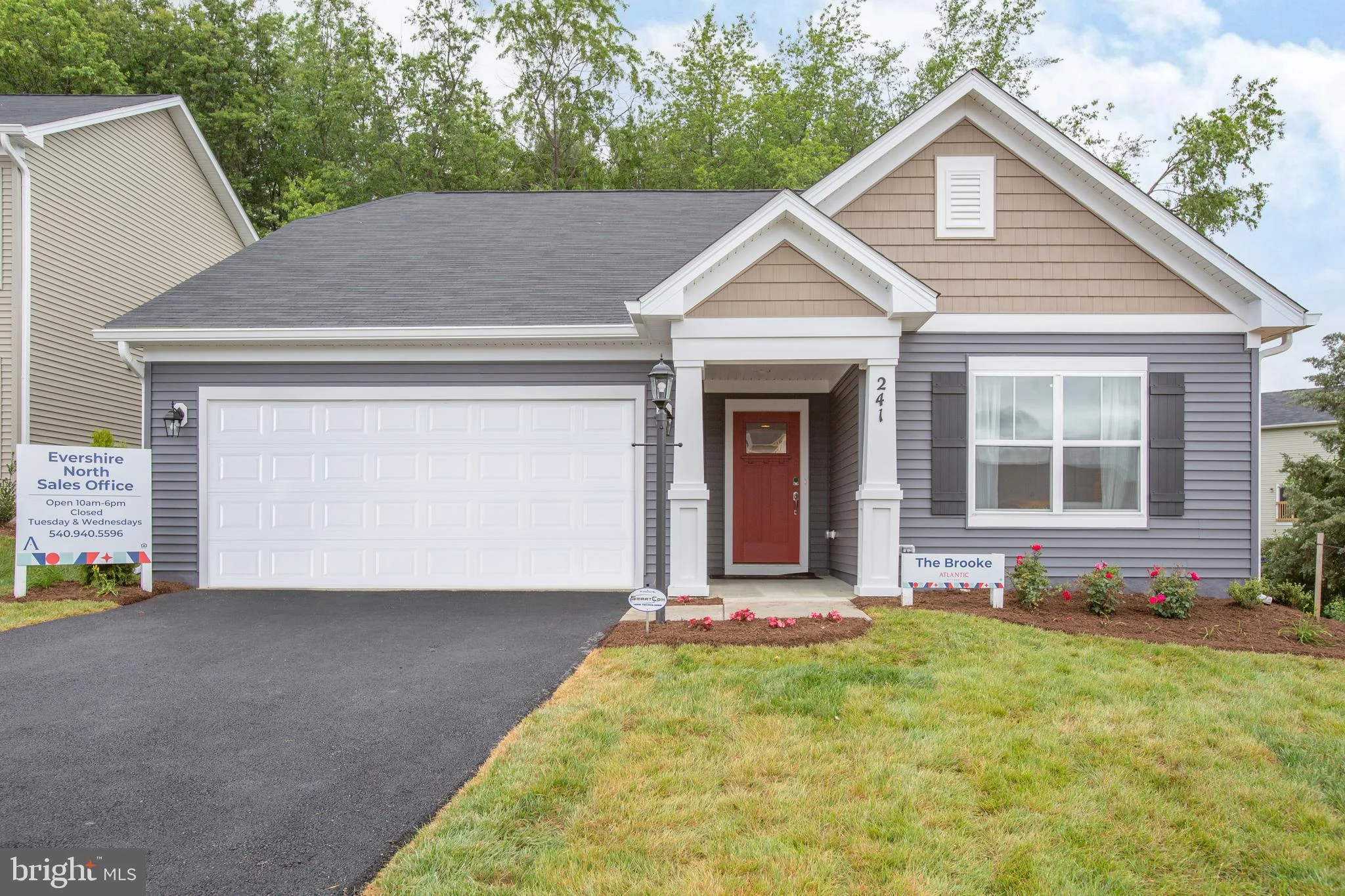 212 Oakbridge Drive, Waynesboro, VA 22980