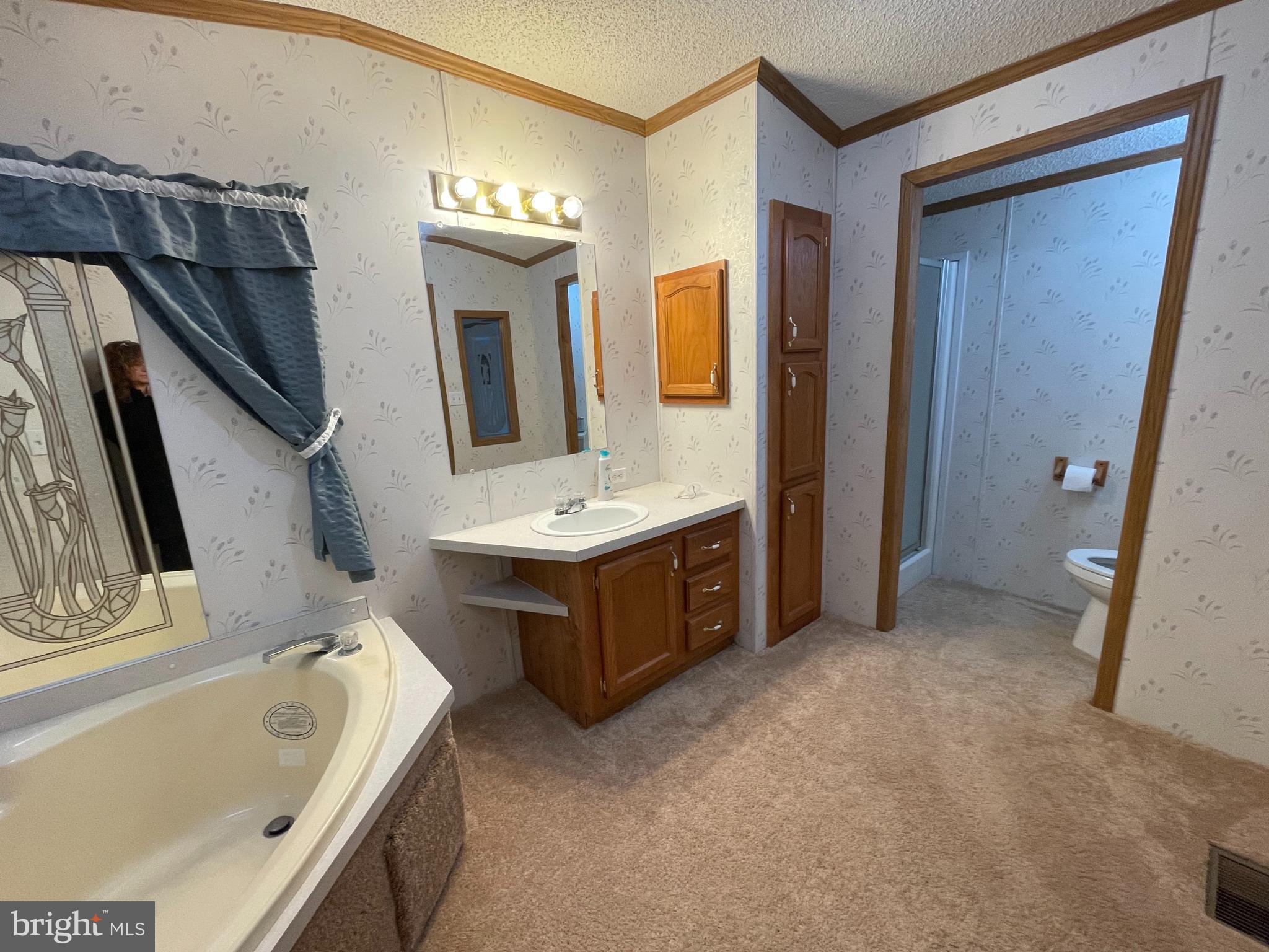 COUNTRY ACRES GOLDEN MHP - Residential