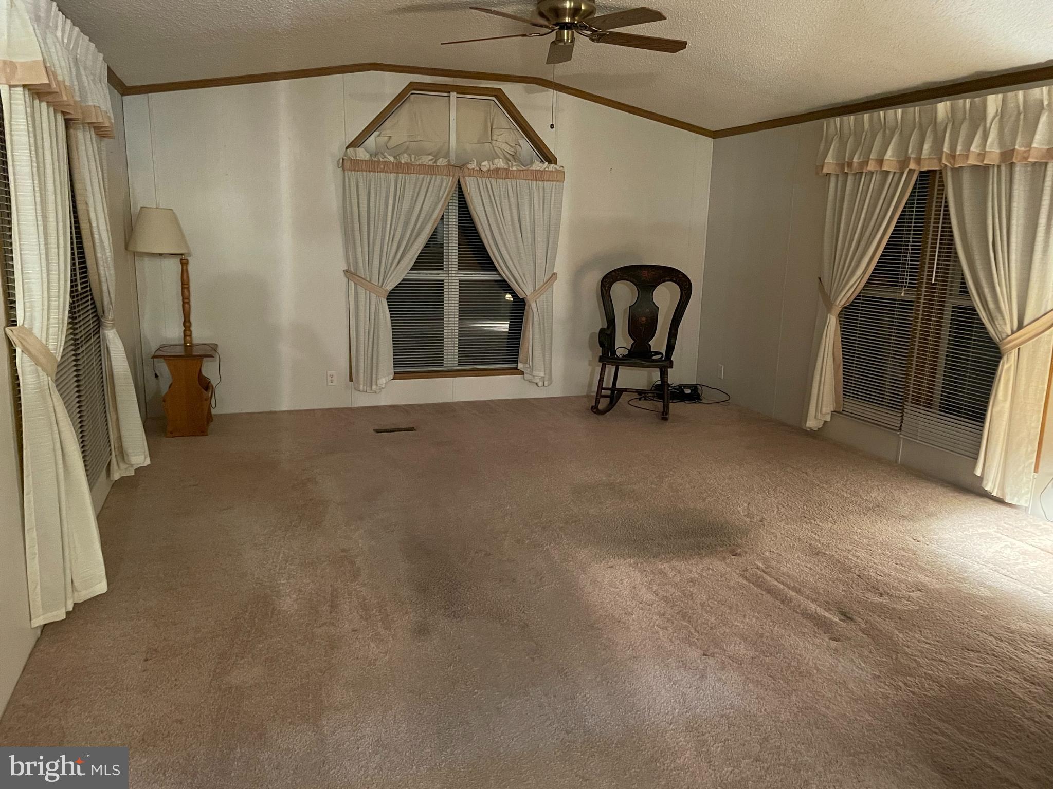 COUNTRY ACRES GOLDEN MHP - Residential