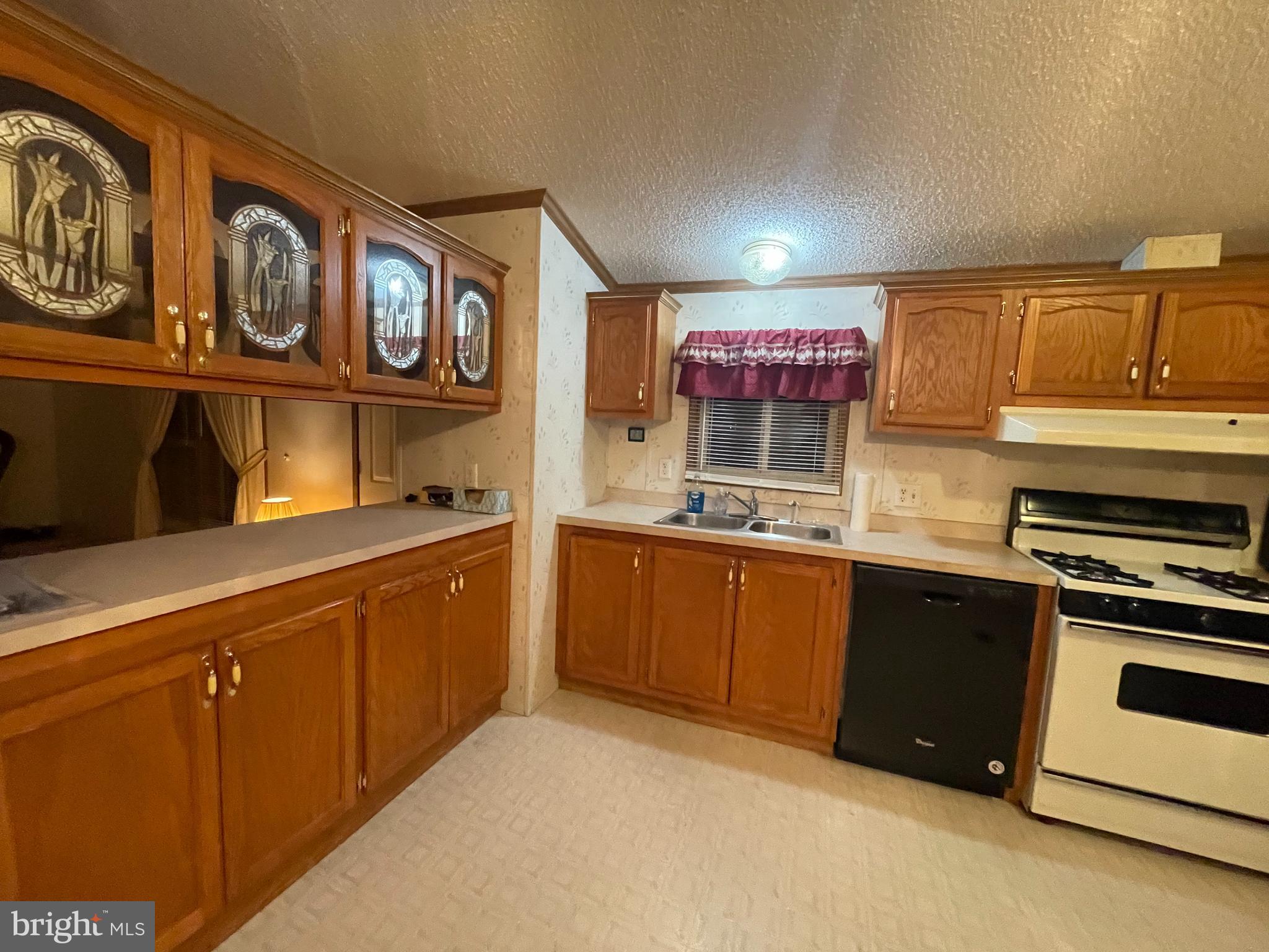 COUNTRY ACRES GOLDEN MHP - Residential