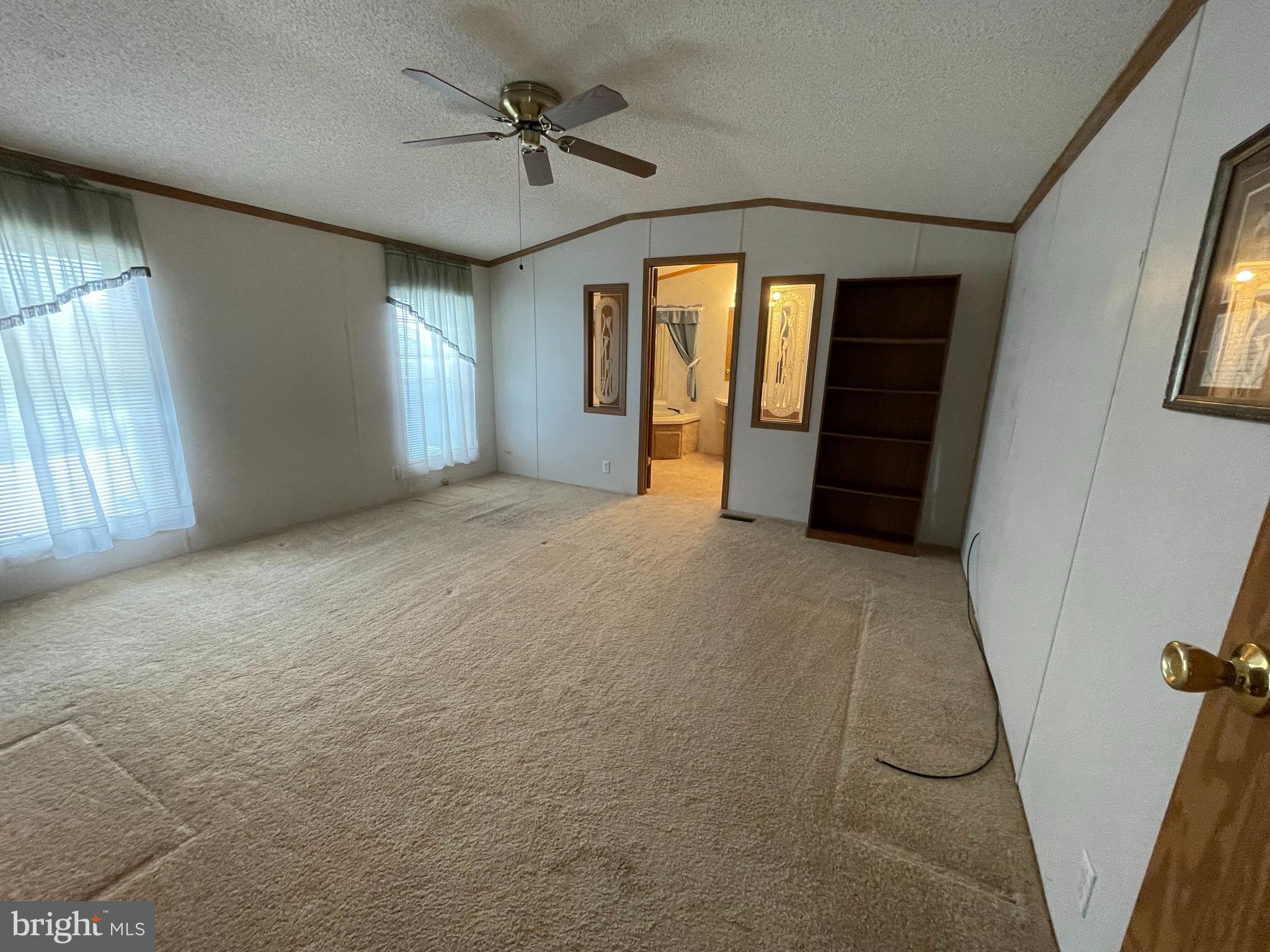 COUNTRY ACRES GOLDEN MHP - Residential