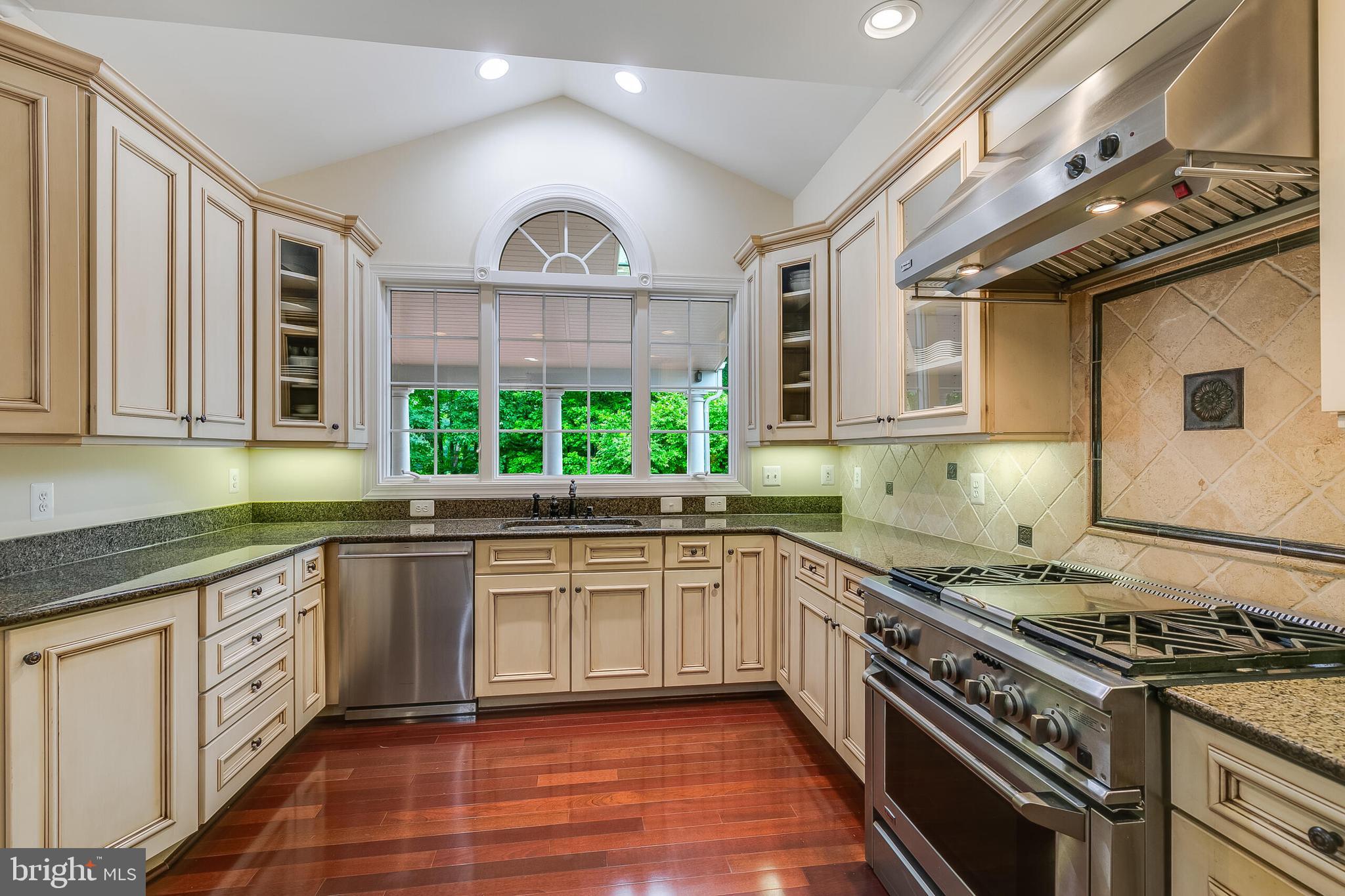 BELMONT COUNTRY CLUB - Residential