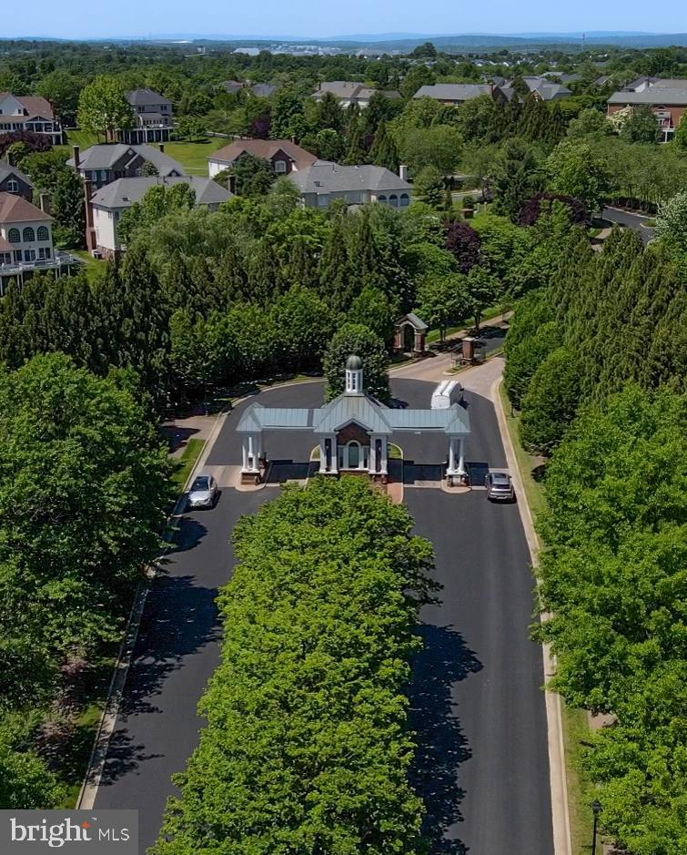 BELMONT COUNTRY CLUB - Residential