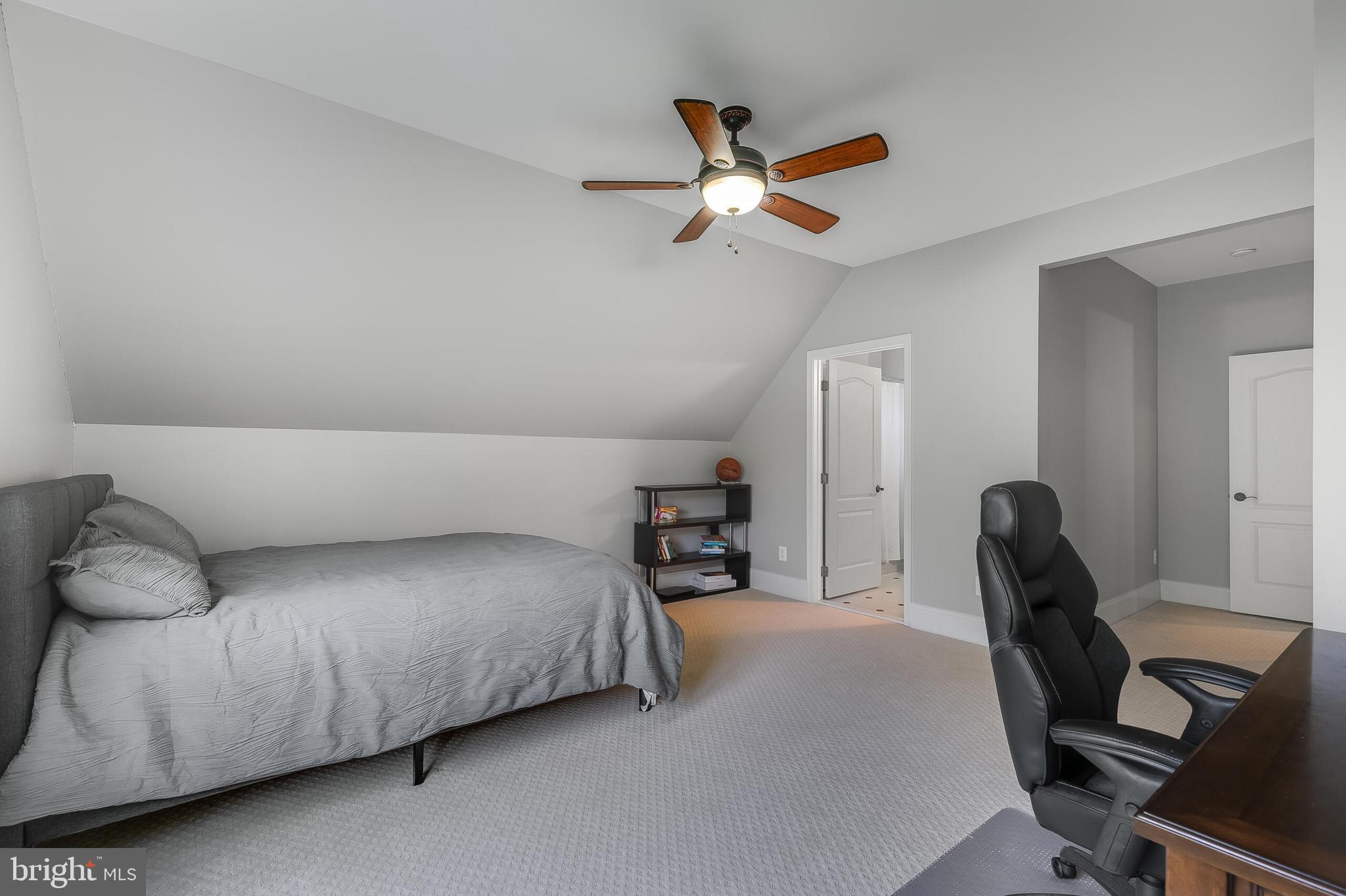 BELMONT COUNTRY CLUB - Residential