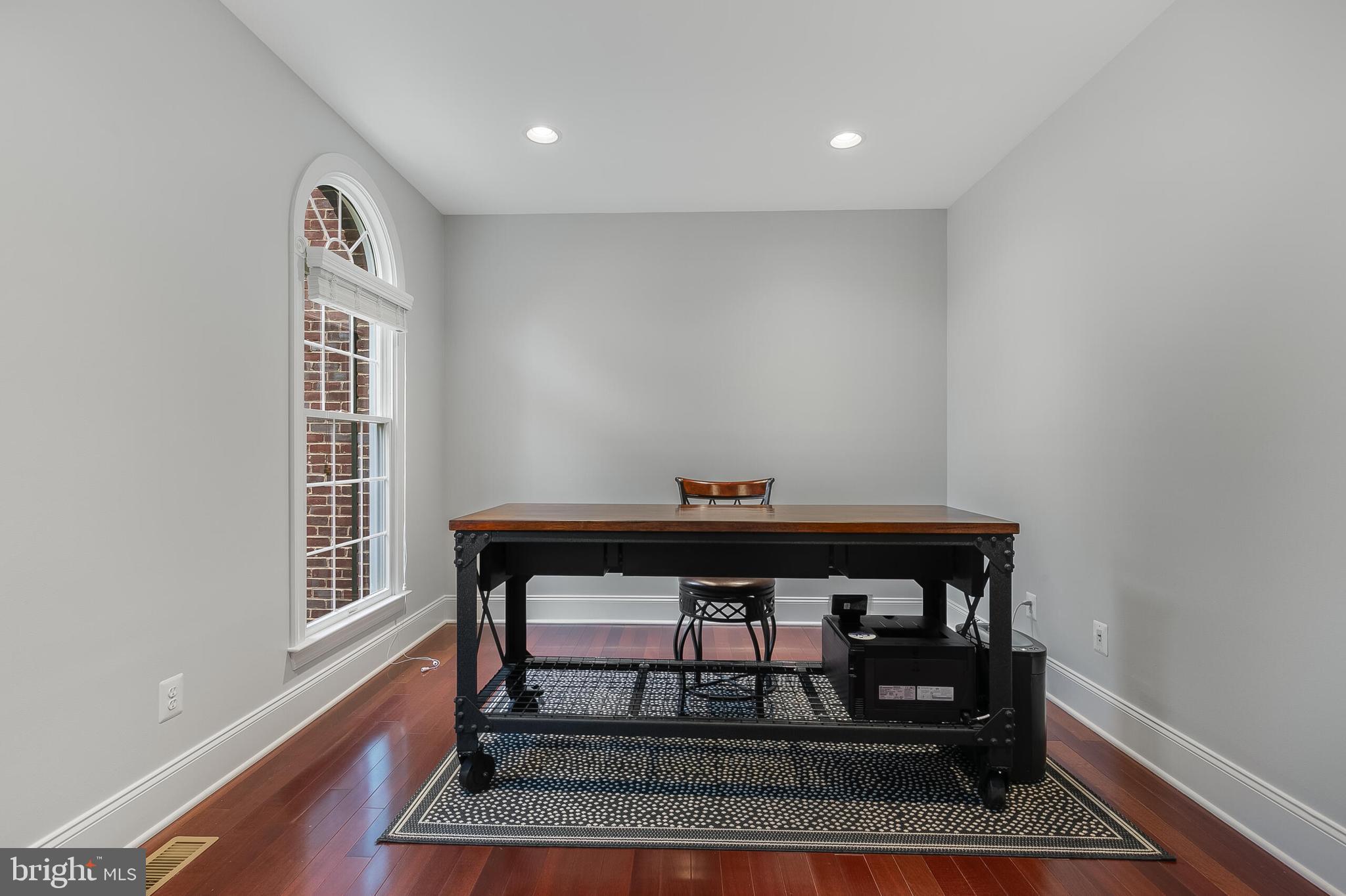 BELMONT COUNTRY CLUB - Residential