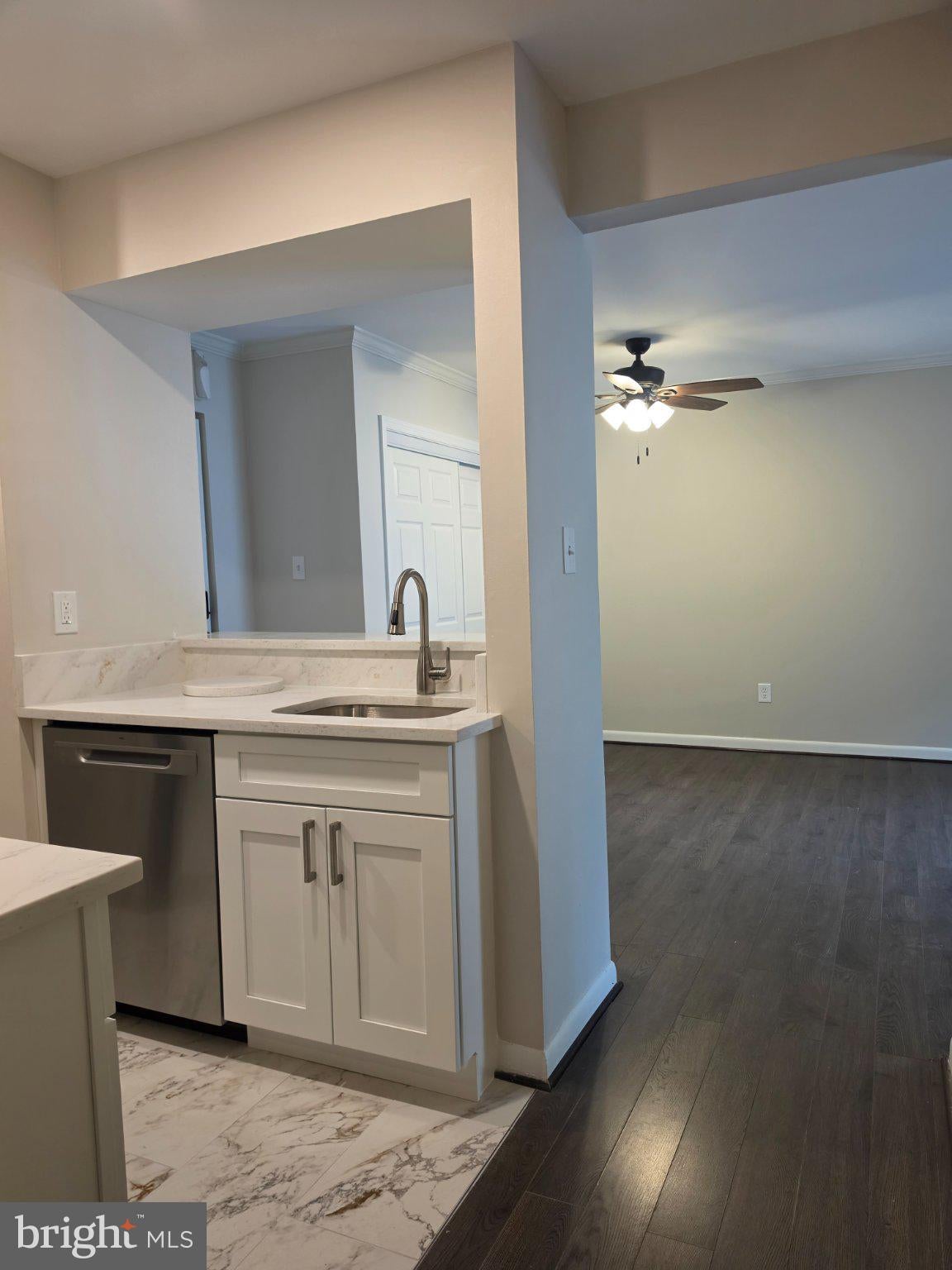 5767 REXFORD COURT G