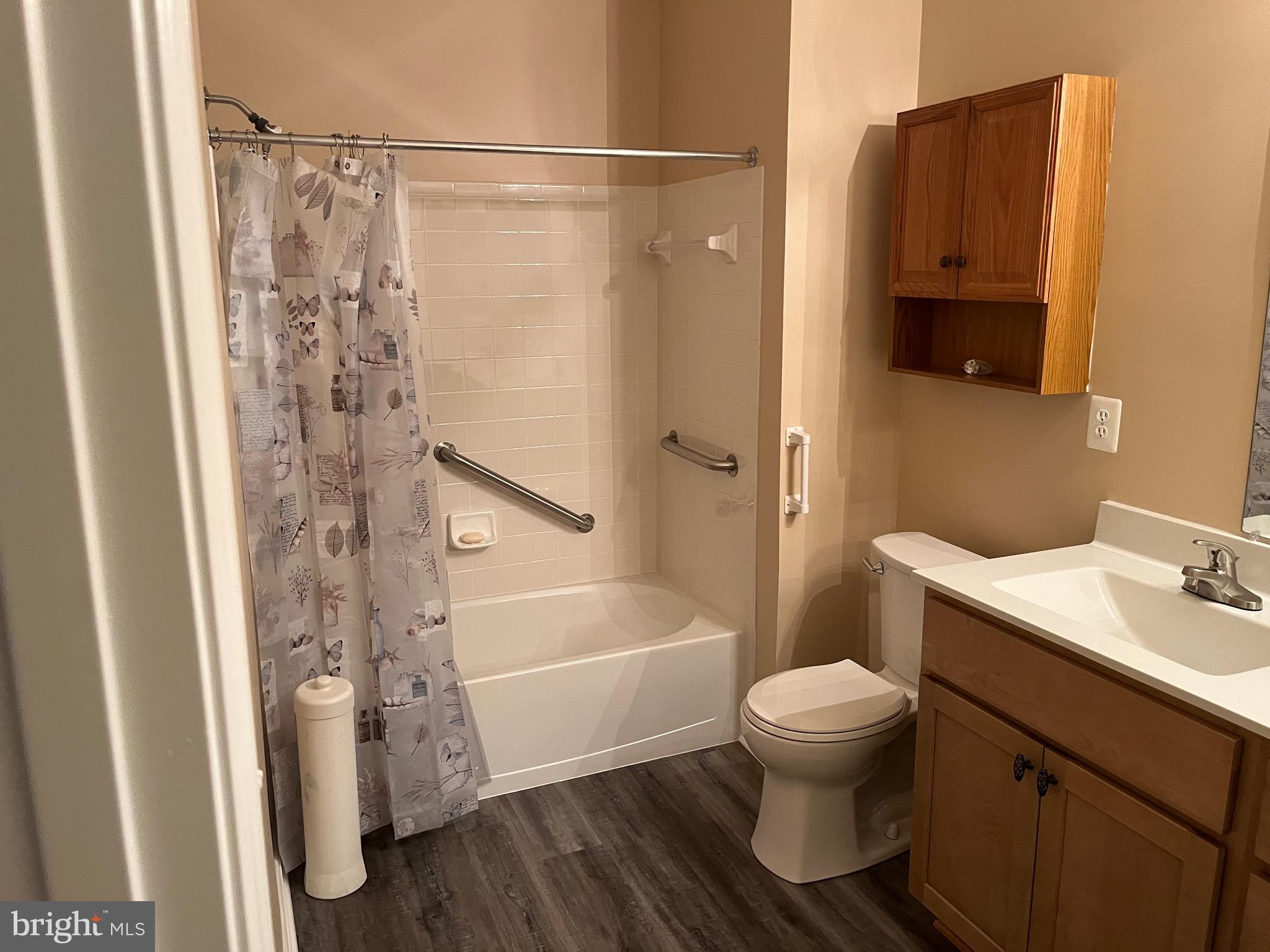 CAMERON GROVE - Residential Lease