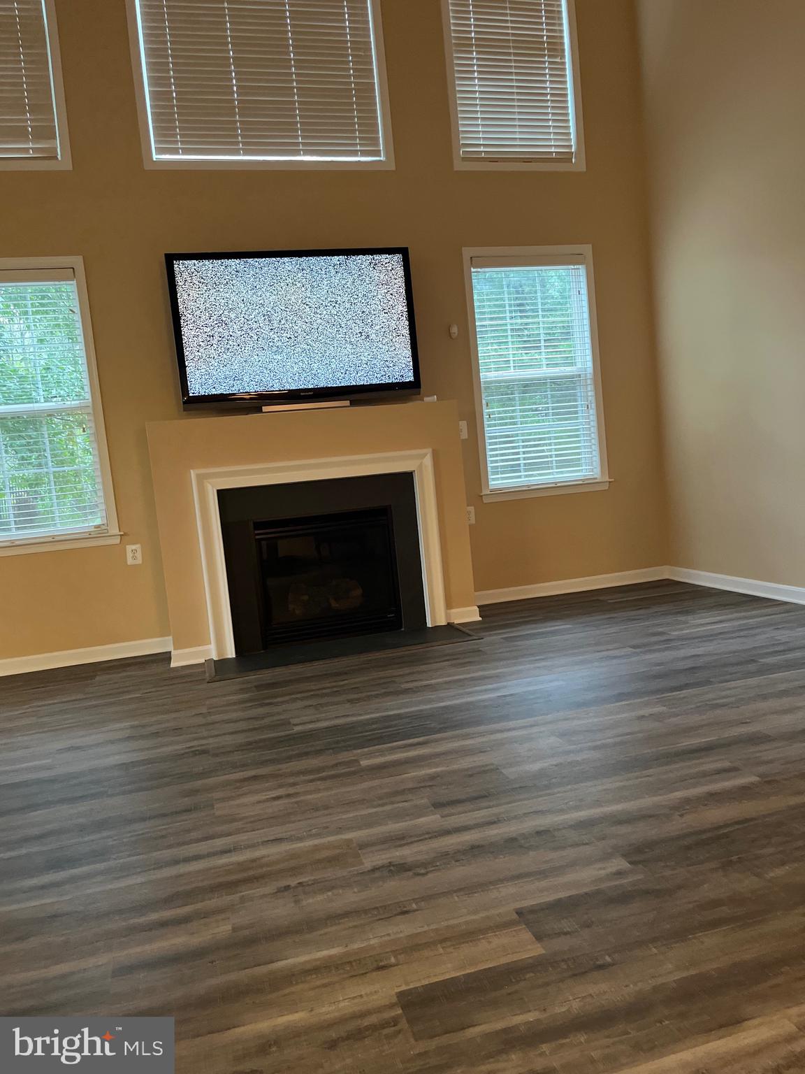 CAMERON GROVE - Residential Lease