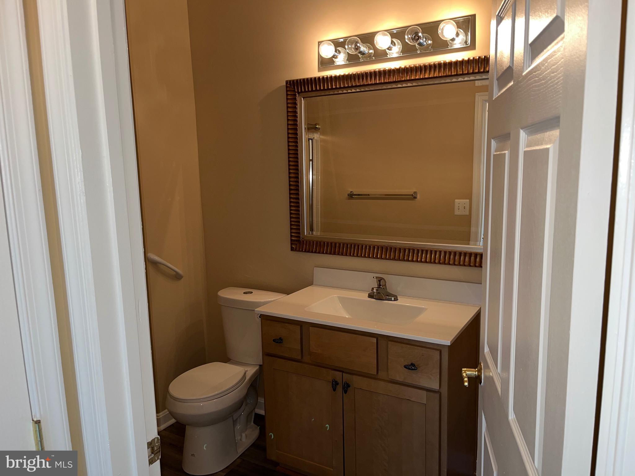 CAMERON GROVE - Residential Lease