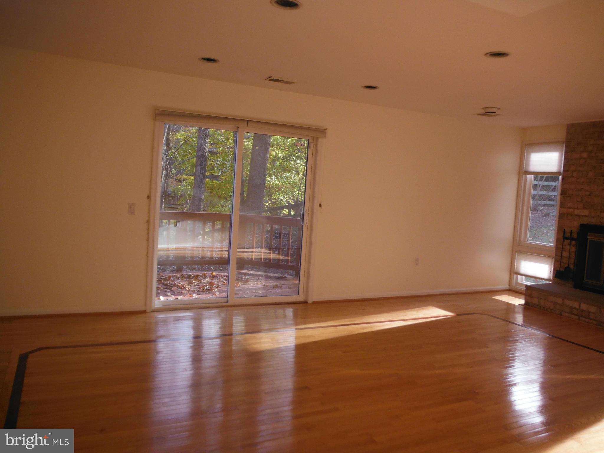 RED COAT WOODS - Residential Lease