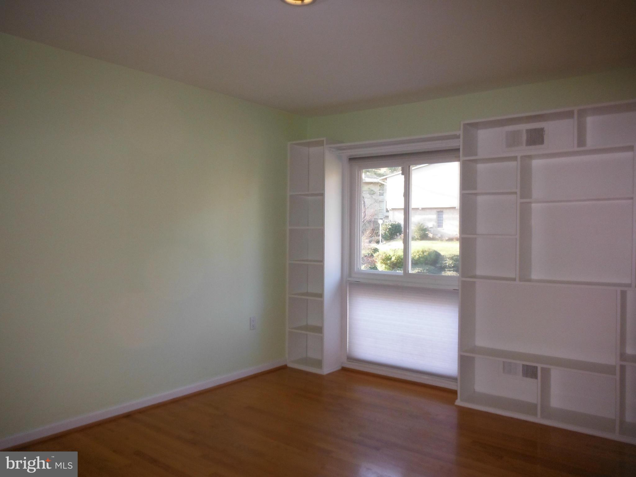 RED COAT WOODS - Residential Lease