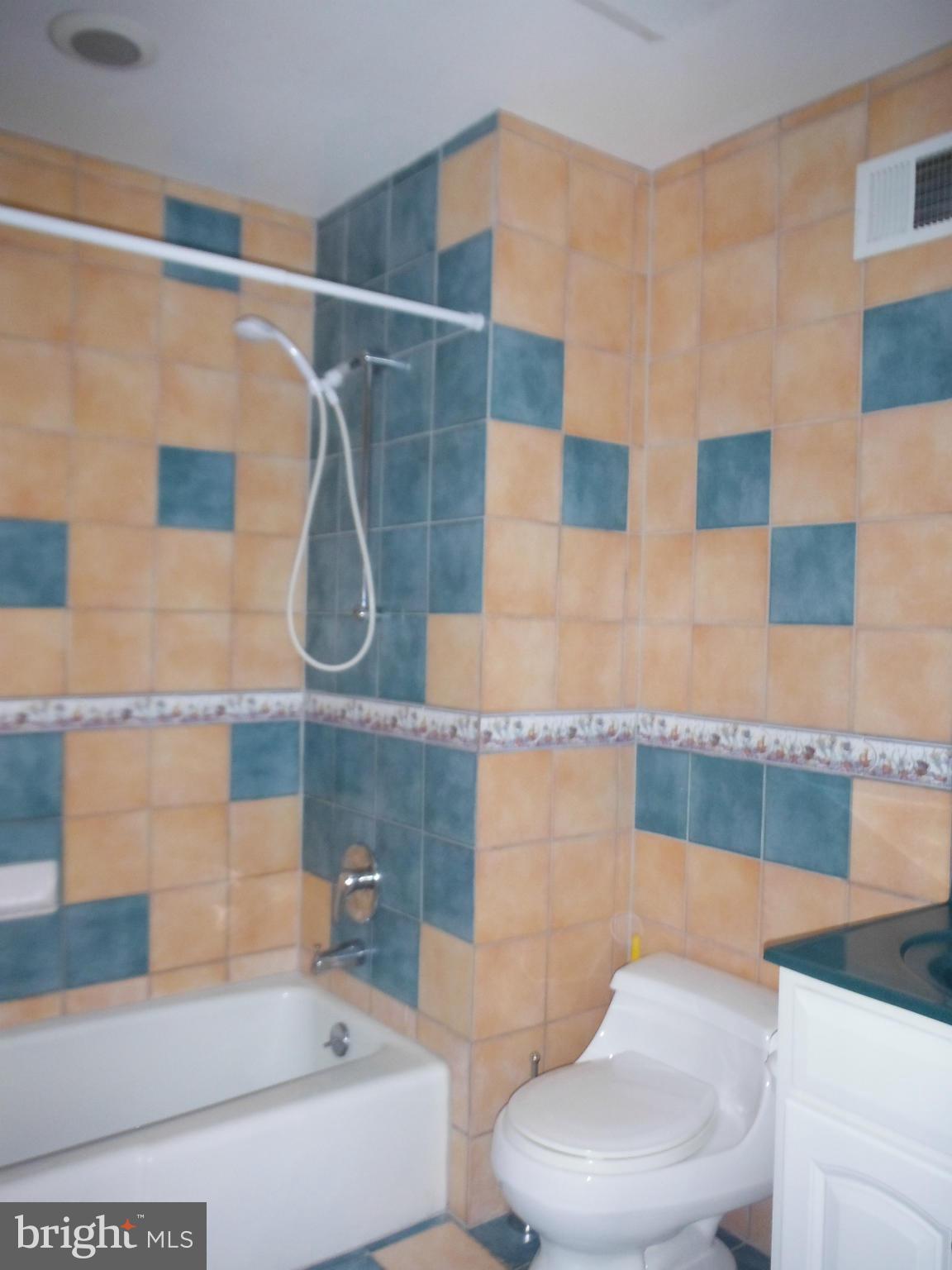 RED COAT WOODS - Residential Lease