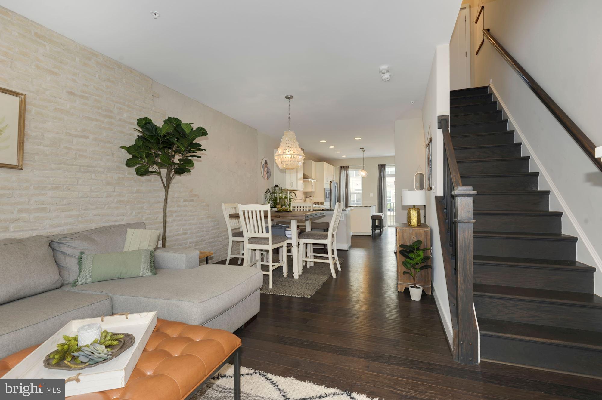 BRAMBLETON TOWN CENTER SOUTH - Residential