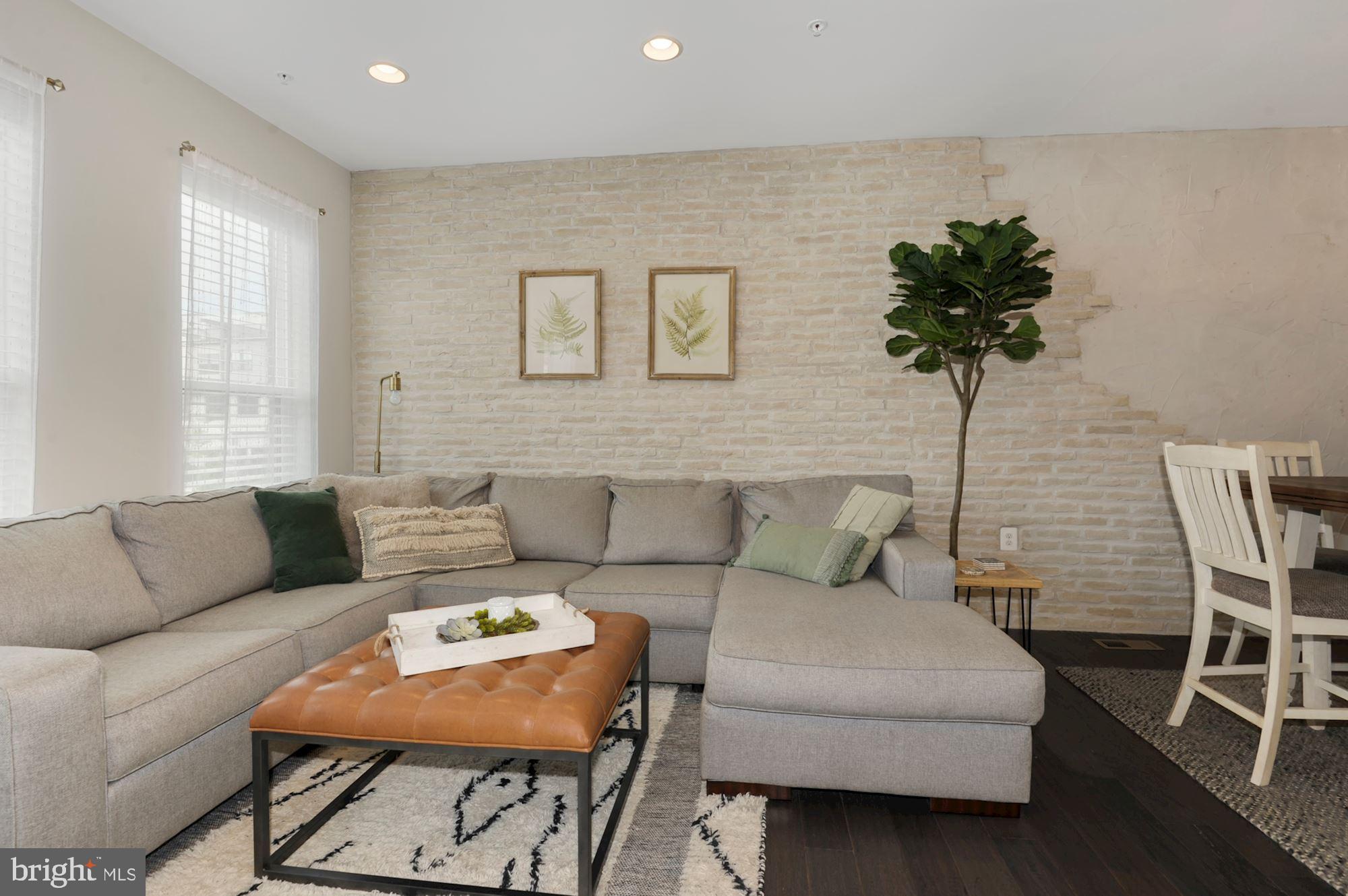 BRAMBLETON TOWN CENTER SOUTH - Residential