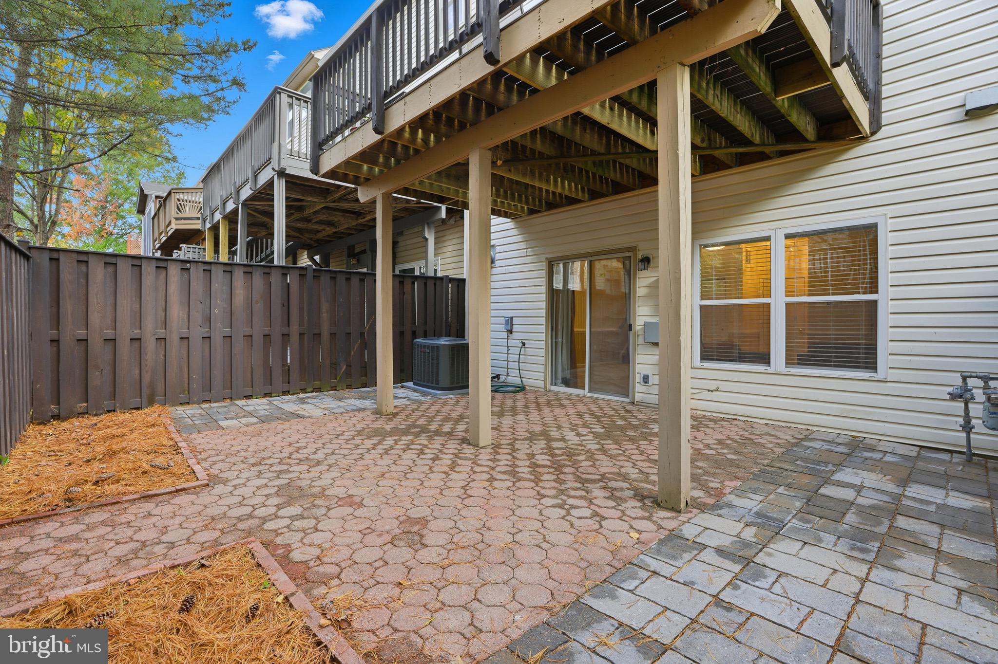 LOWES ISLAND/CASCADES - Residential Lease