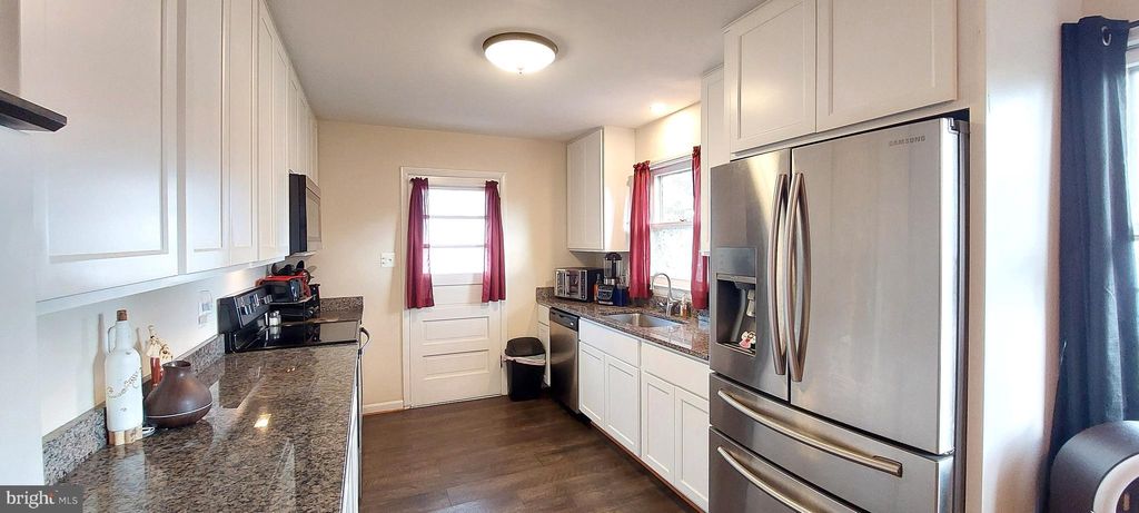 Photo of 910 Young Place, FREDERICK, MD 21702 (MLS # MDFR2072910)