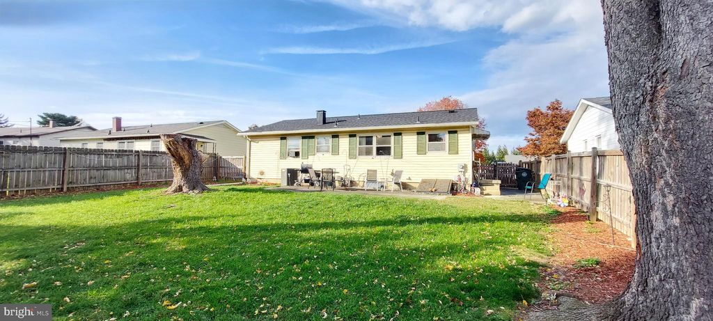 Photo of 910 Young Place, FREDERICK, MD 21702 (MLS # MDFR2072910)