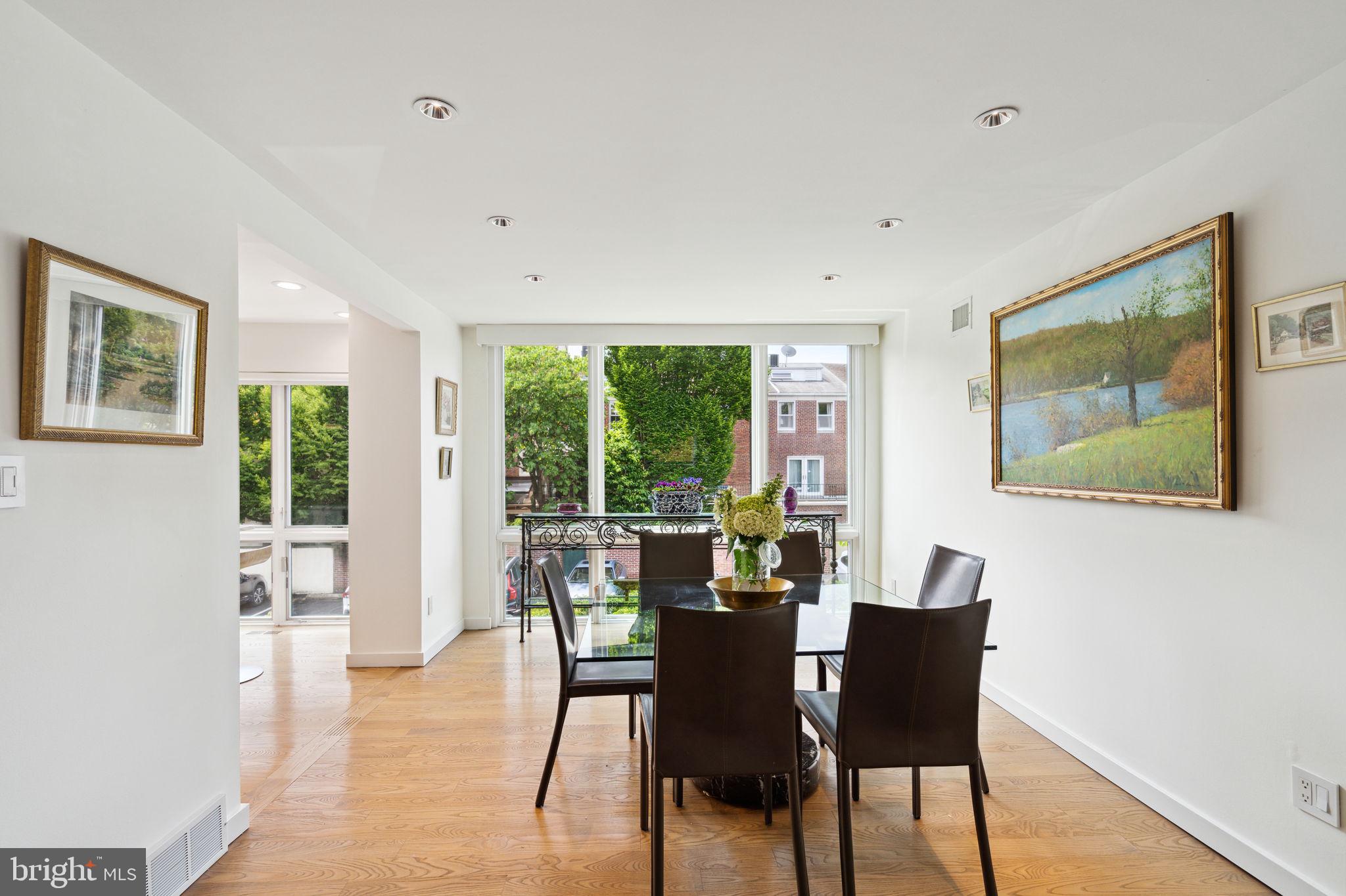 SOCIETY HILL - Residential