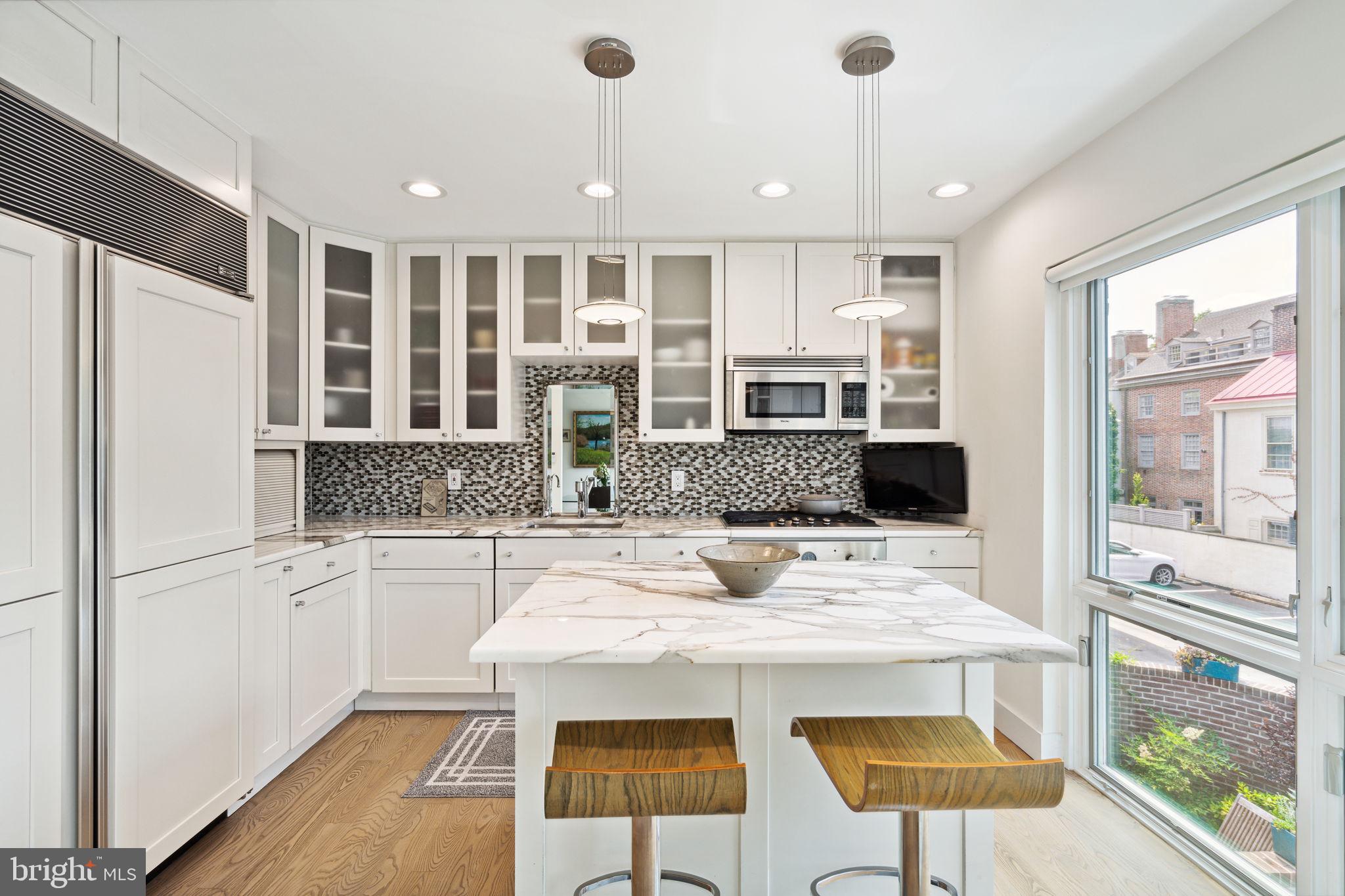 SOCIETY HILL - Residential