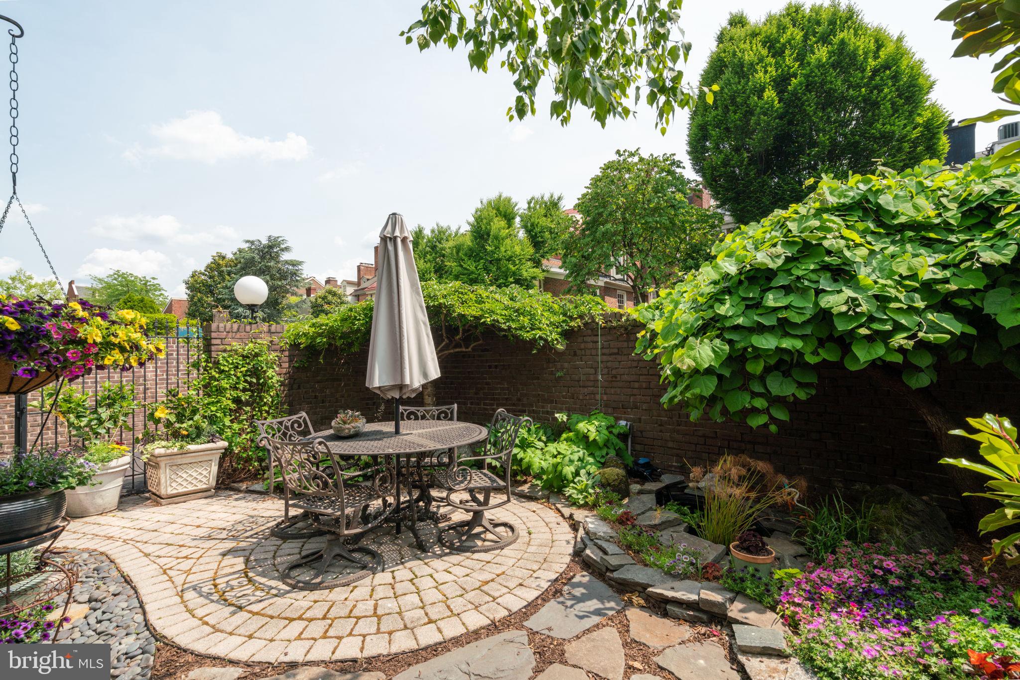 SOCIETY HILL - Residential