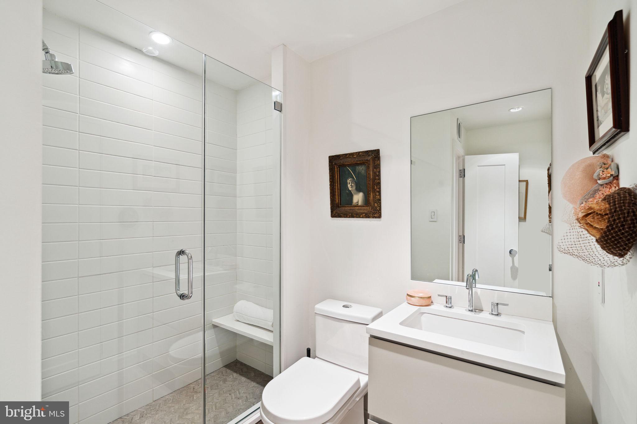 SOCIETY HILL - Residential