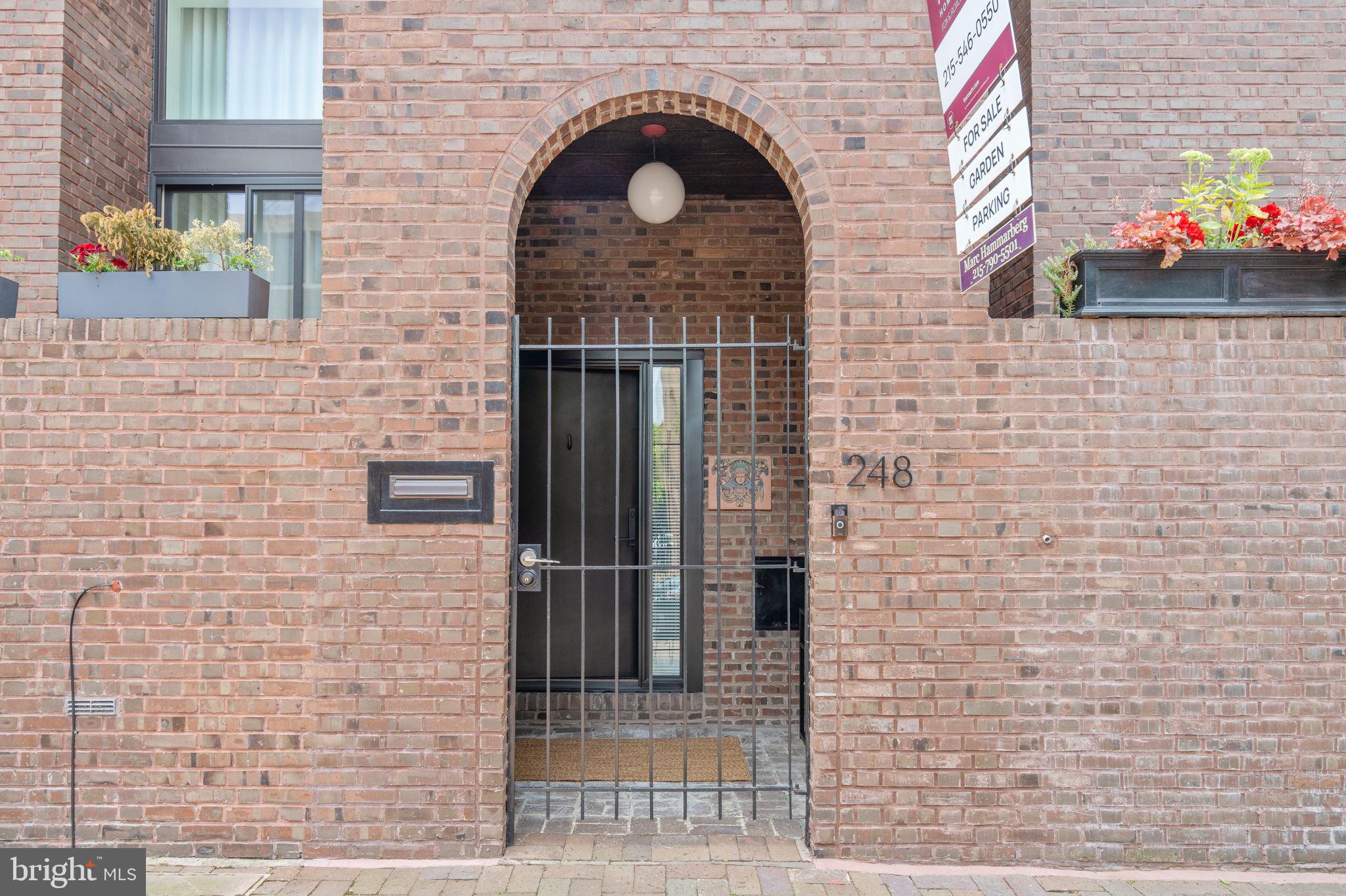 SOCIETY HILL - Residential