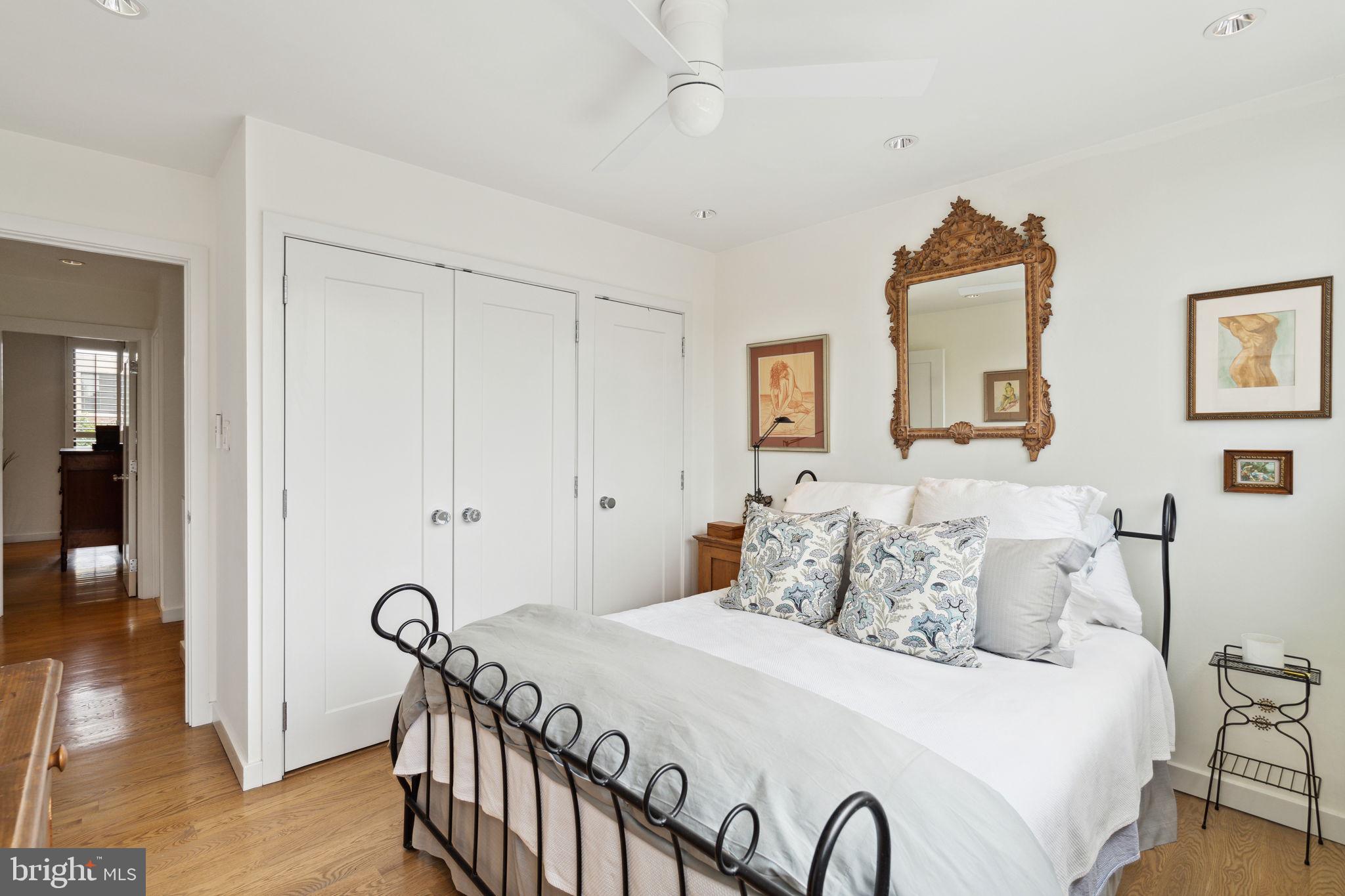 SOCIETY HILL - Residential