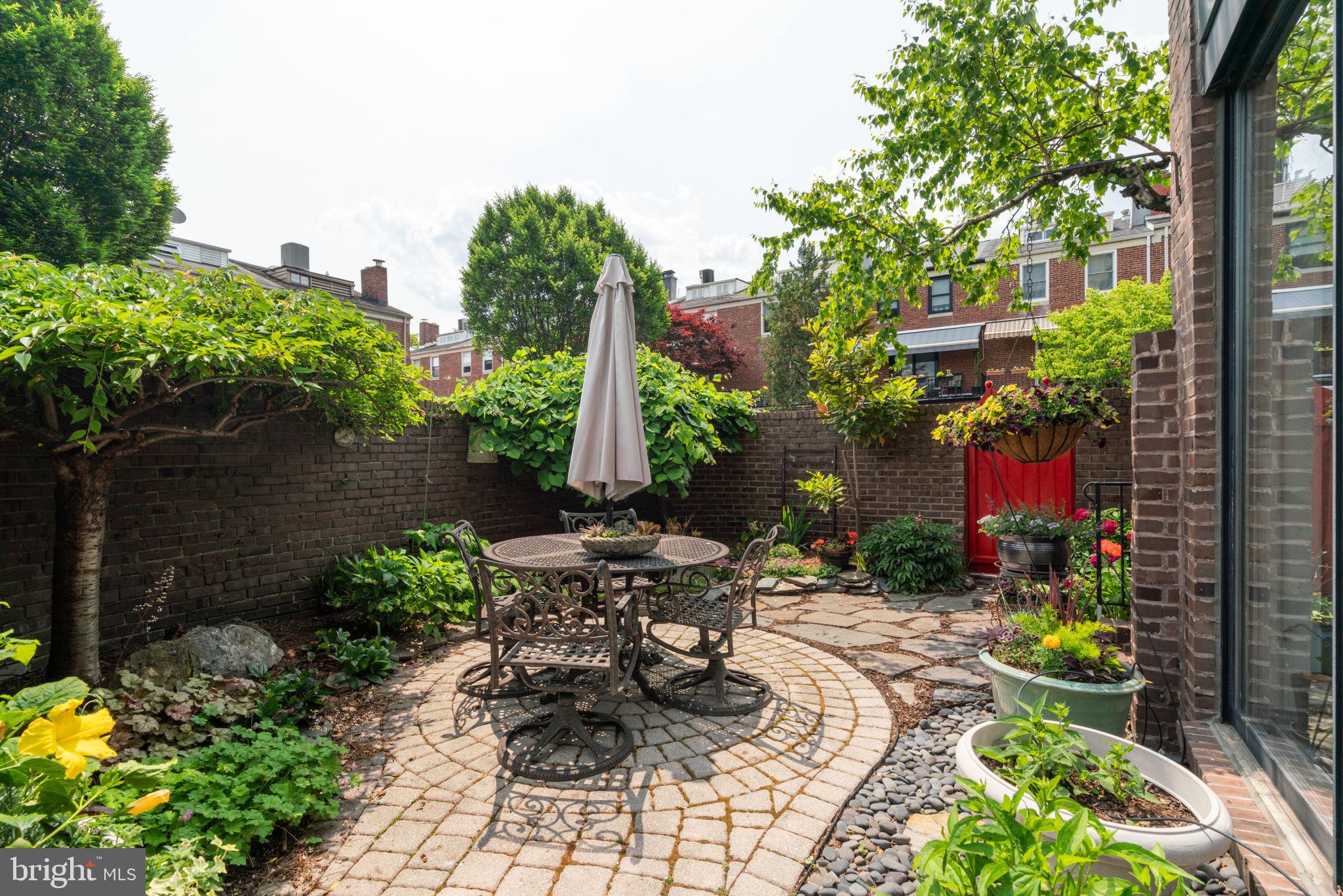 SOCIETY HILL - Residential