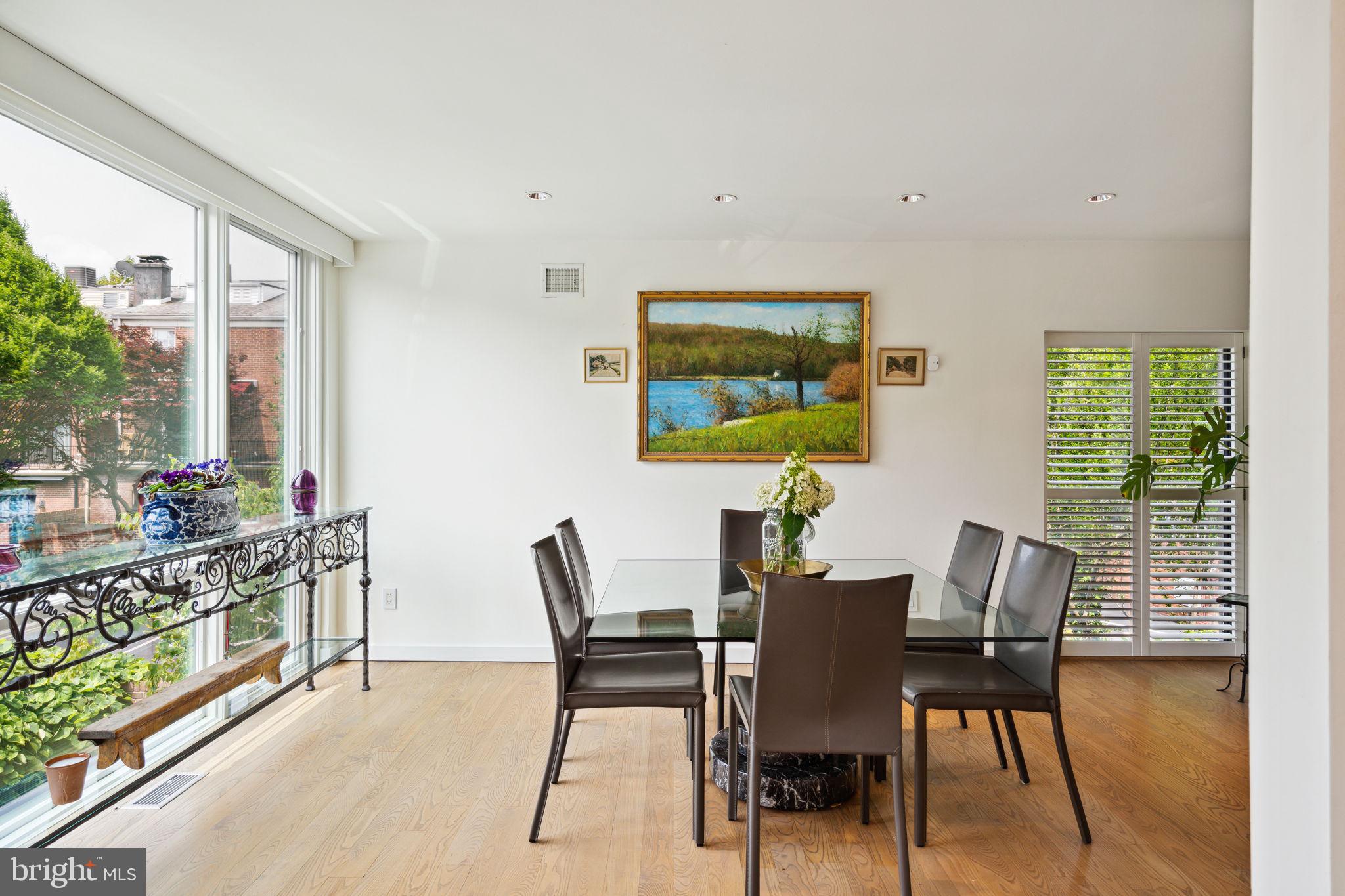 SOCIETY HILL - Residential