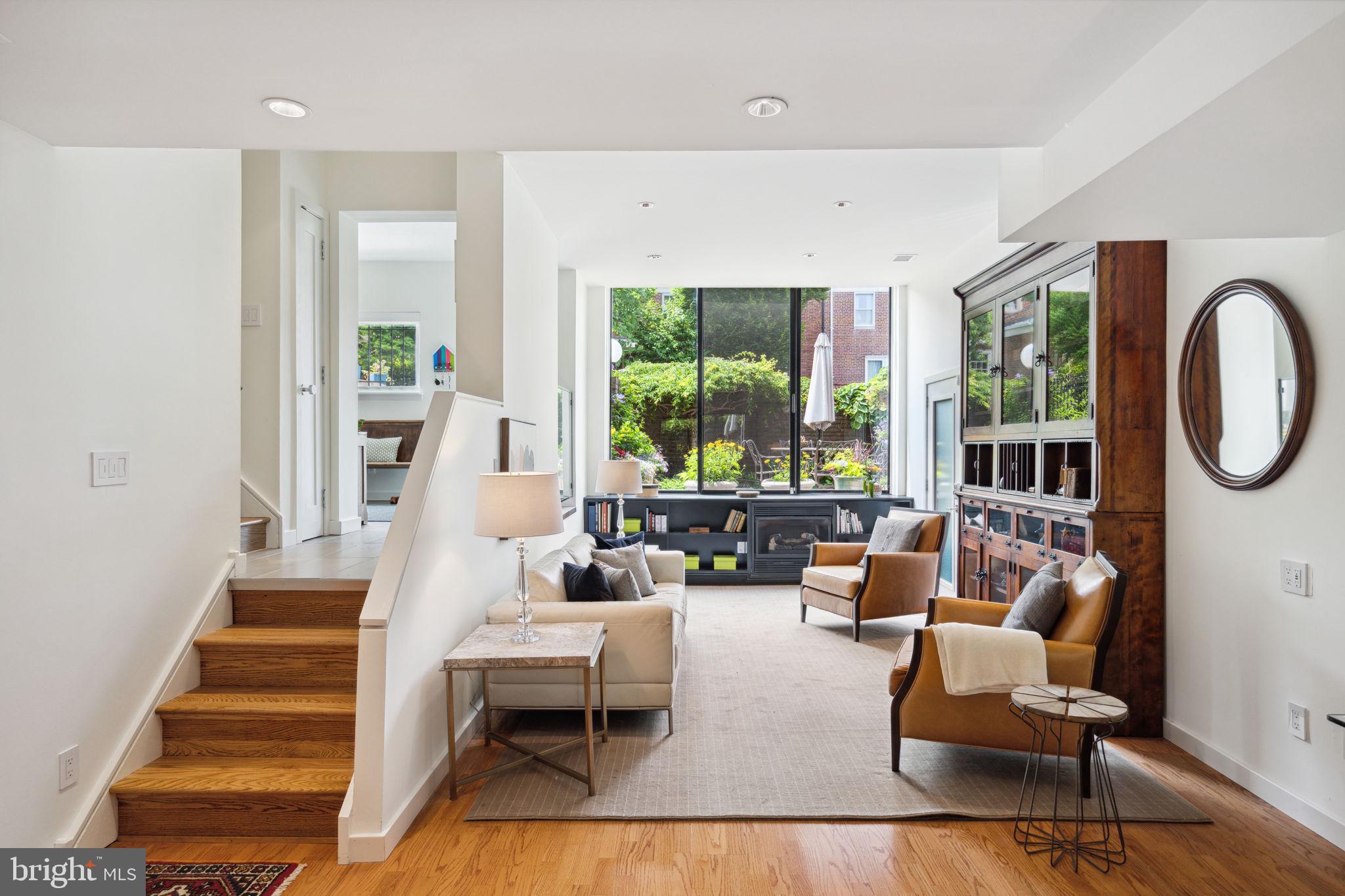 SOCIETY HILL - Residential