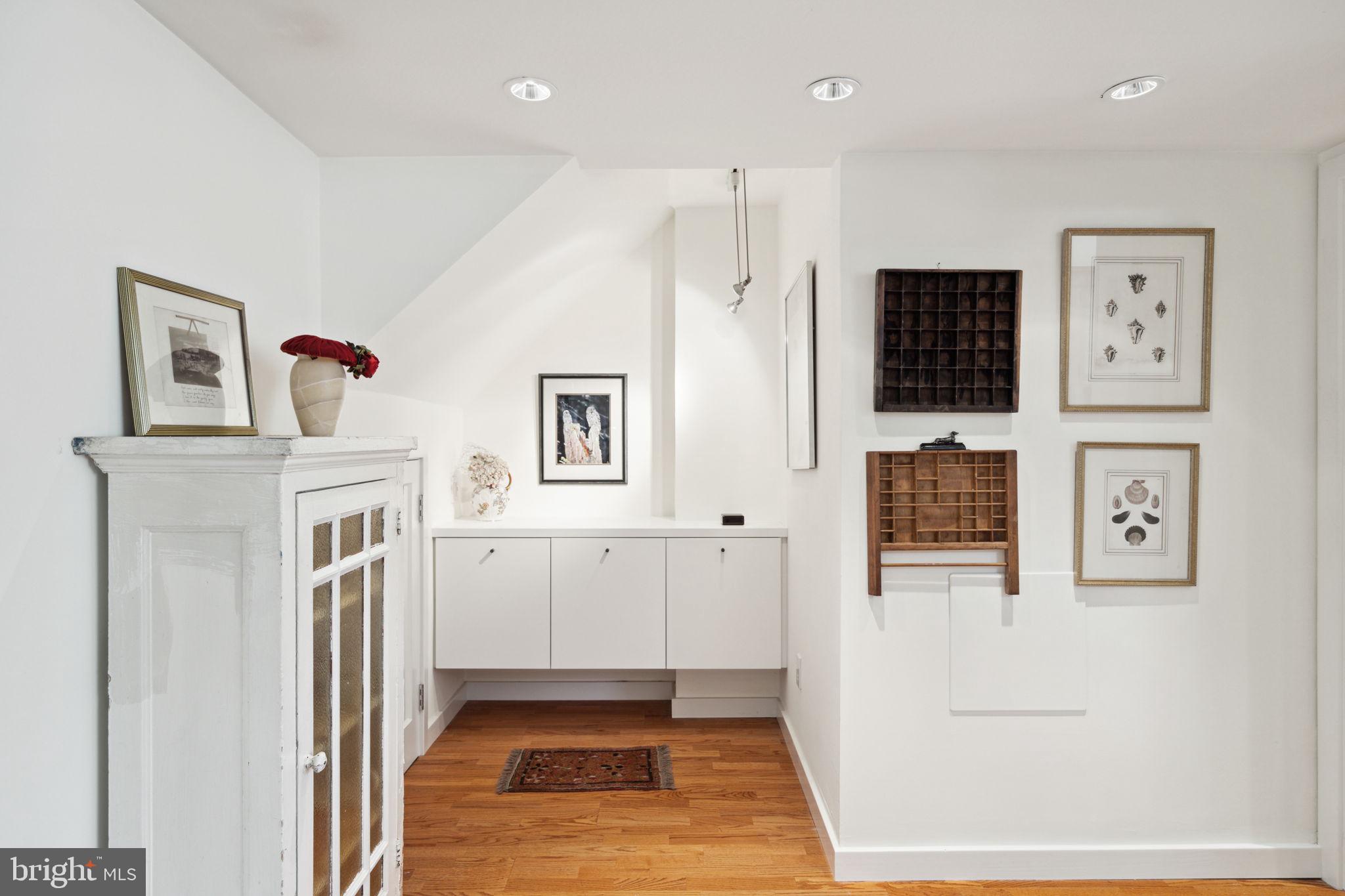 SOCIETY HILL - Residential