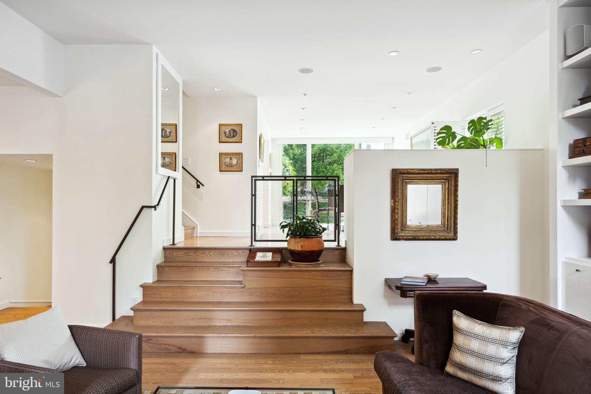 SOCIETY HILL - Residential