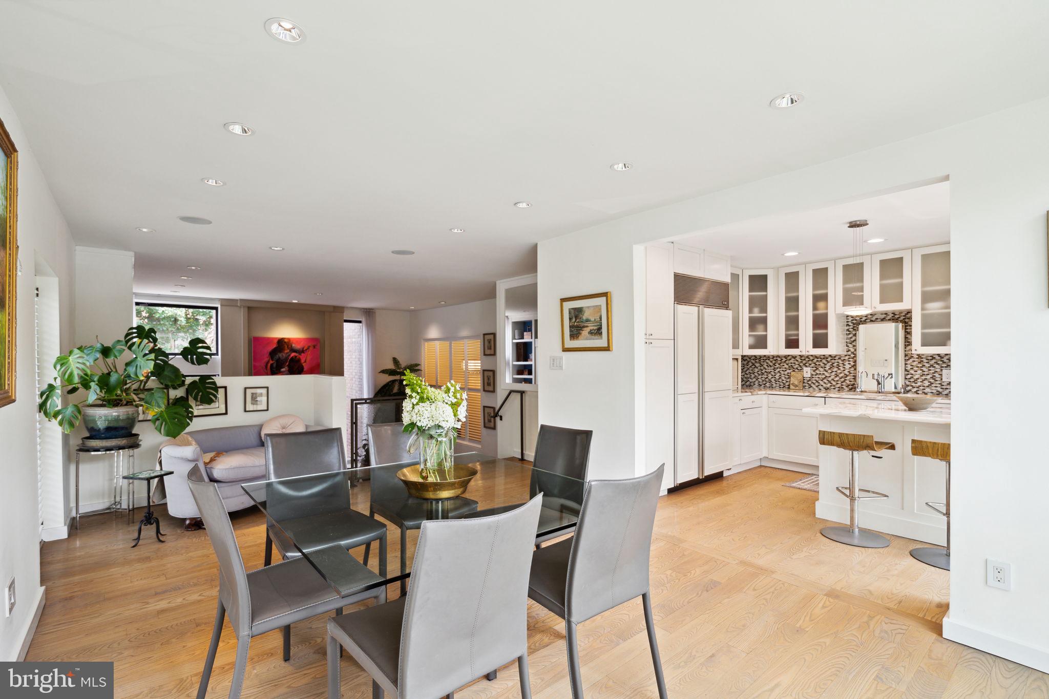 SOCIETY HILL - Residential