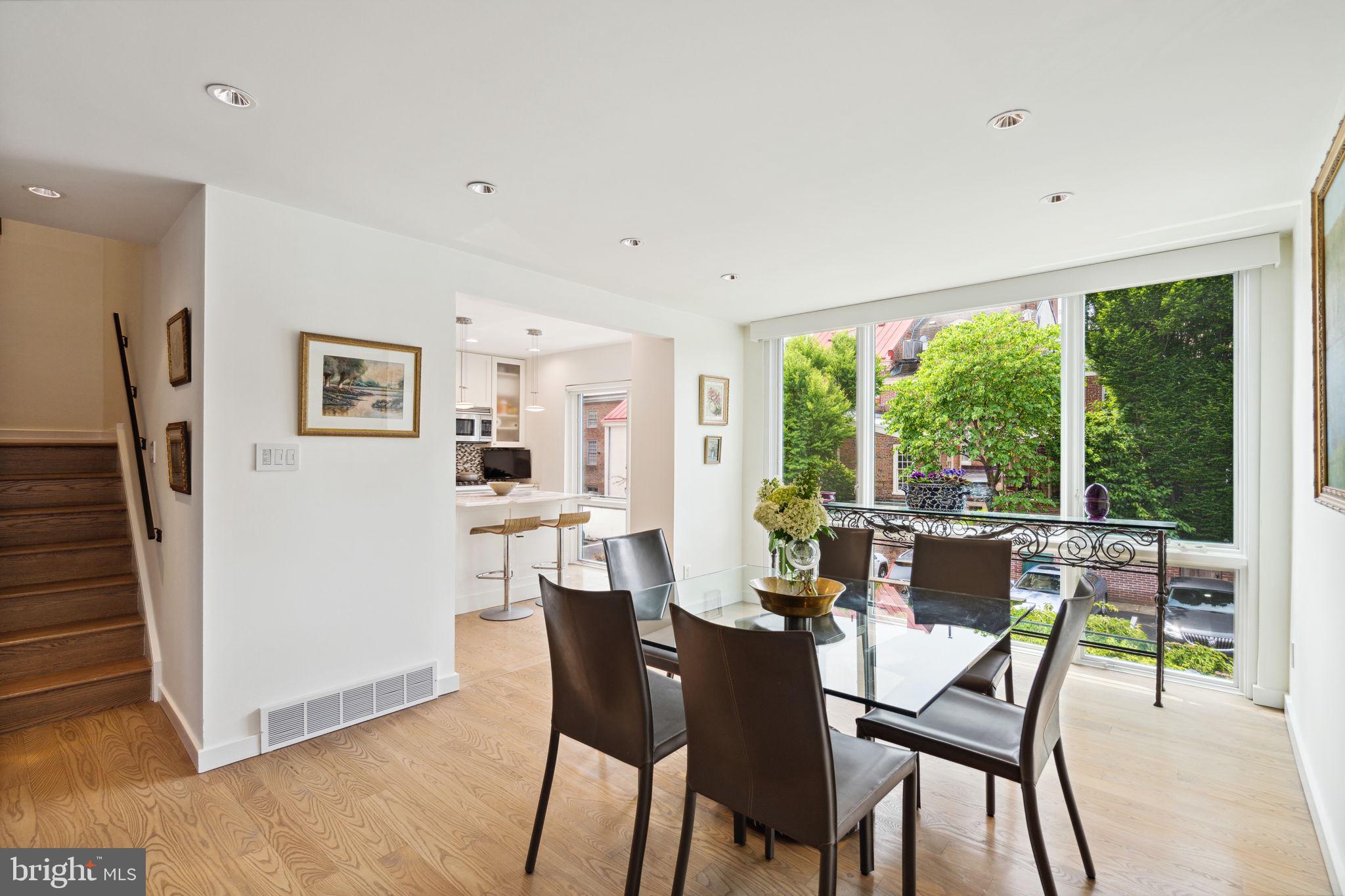 SOCIETY HILL - Residential